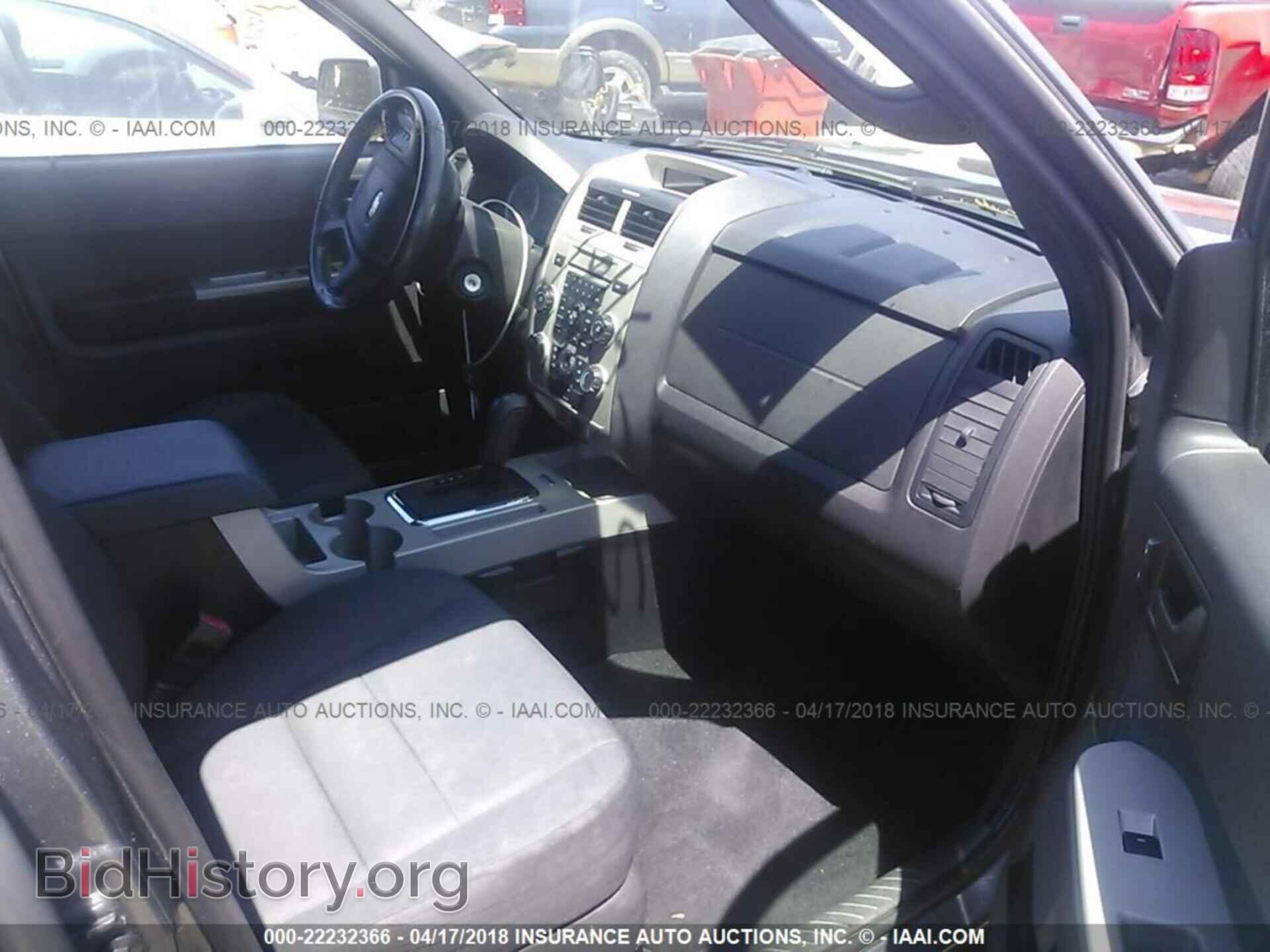 2011 Ford Escape - VIN: 1FMCU0DG6BKA45231 - Фото 5