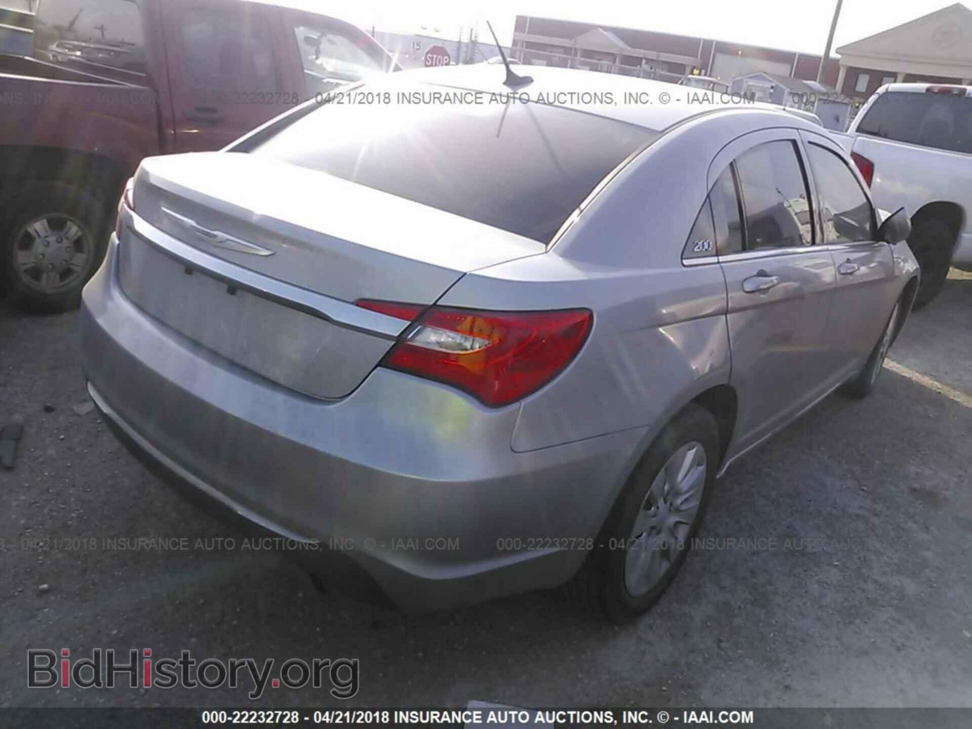2014 Chrysler 200 - VIN: 1C3CCBAB0EN145098 - Фото 4
