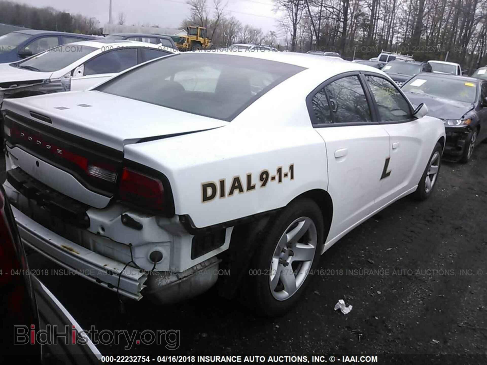 2012 Dodge Charger - VIN: 2C3CDXAG0CH280397 - Photo 4