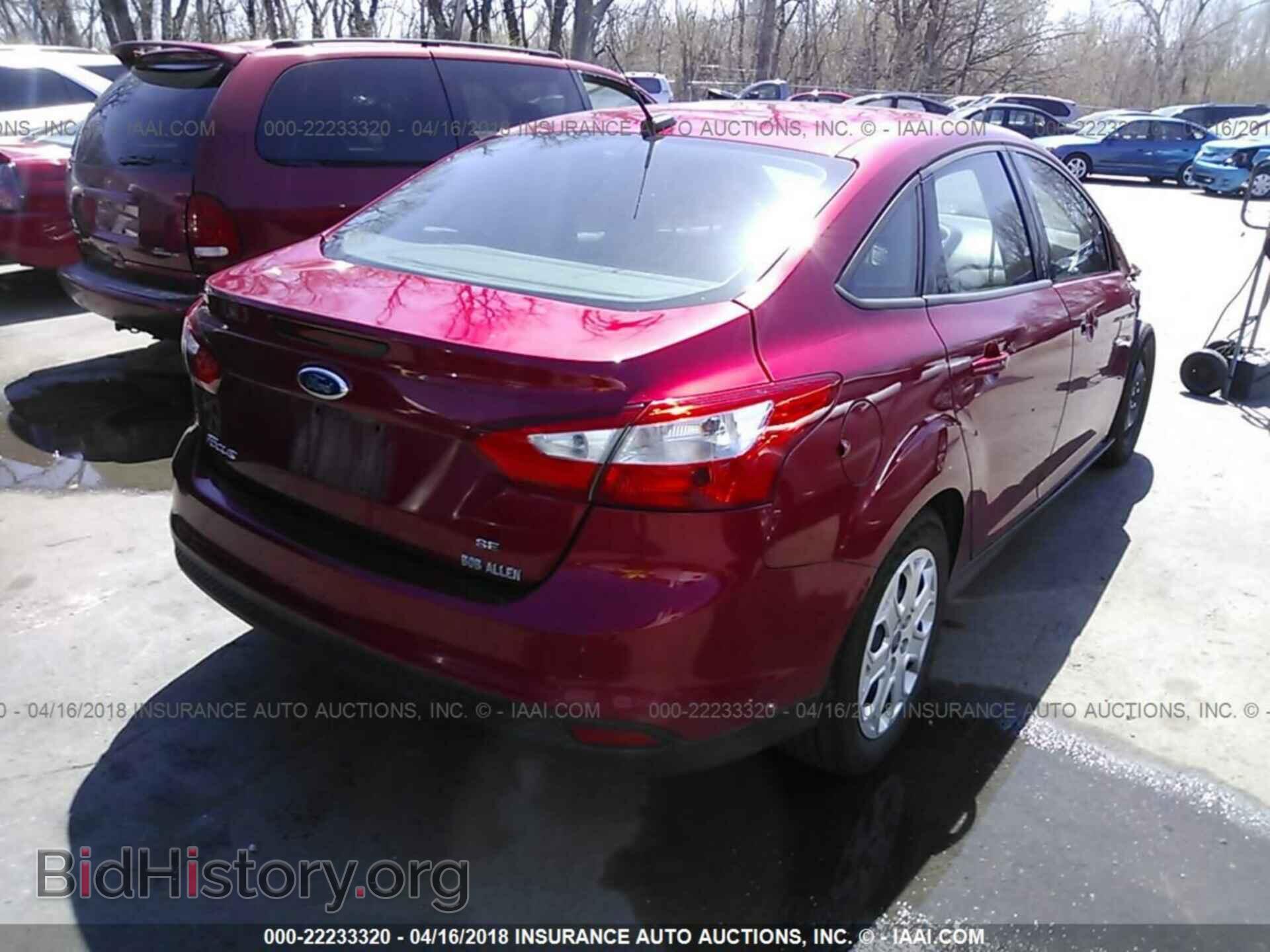 2012 Ford Focus - VIN: 1FAHP3F28CL129900 - Photo 4
