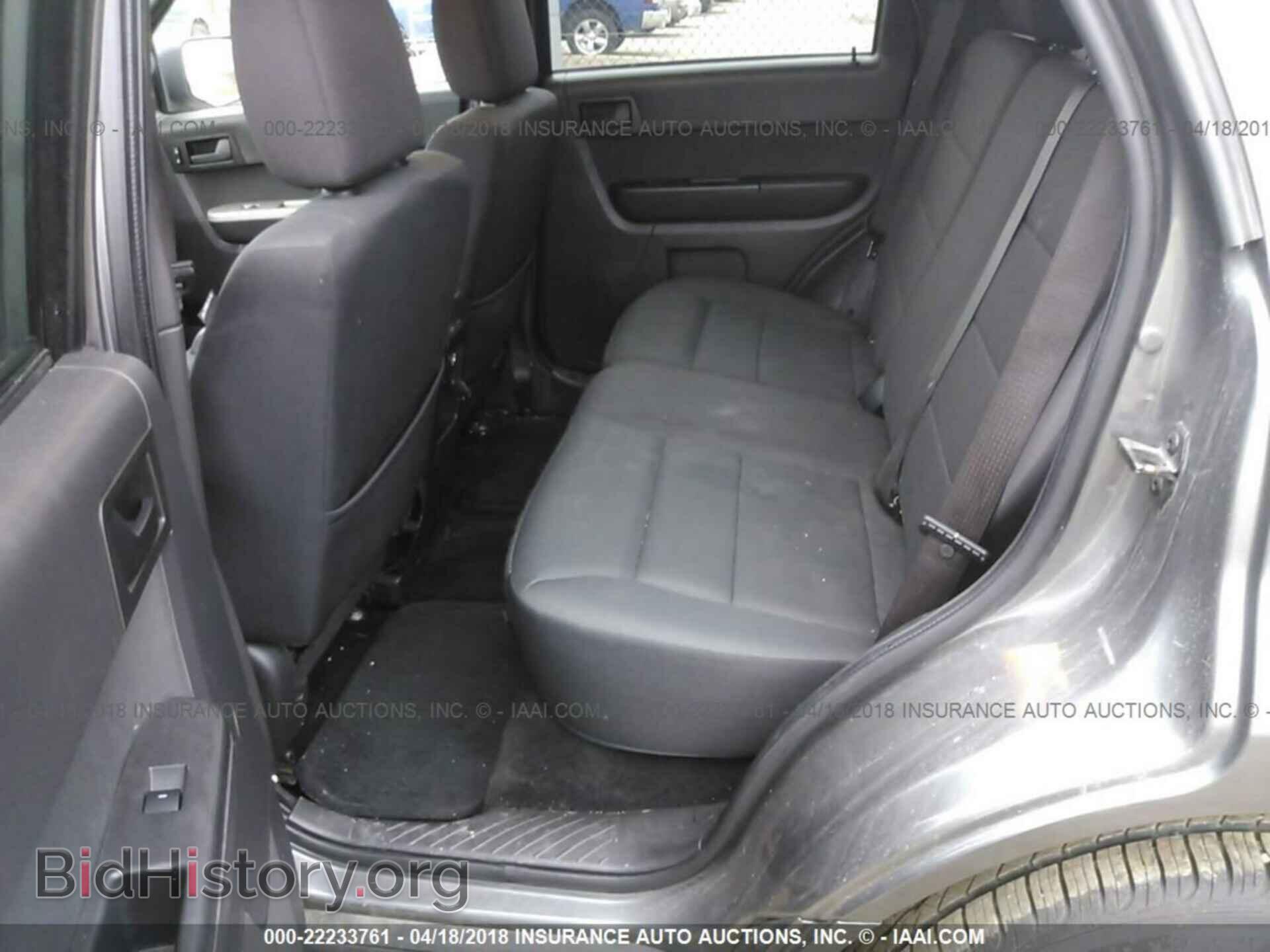 2011 Ford Escape - VIN: 1FMCU9DG5BKC22839 - Фото 8