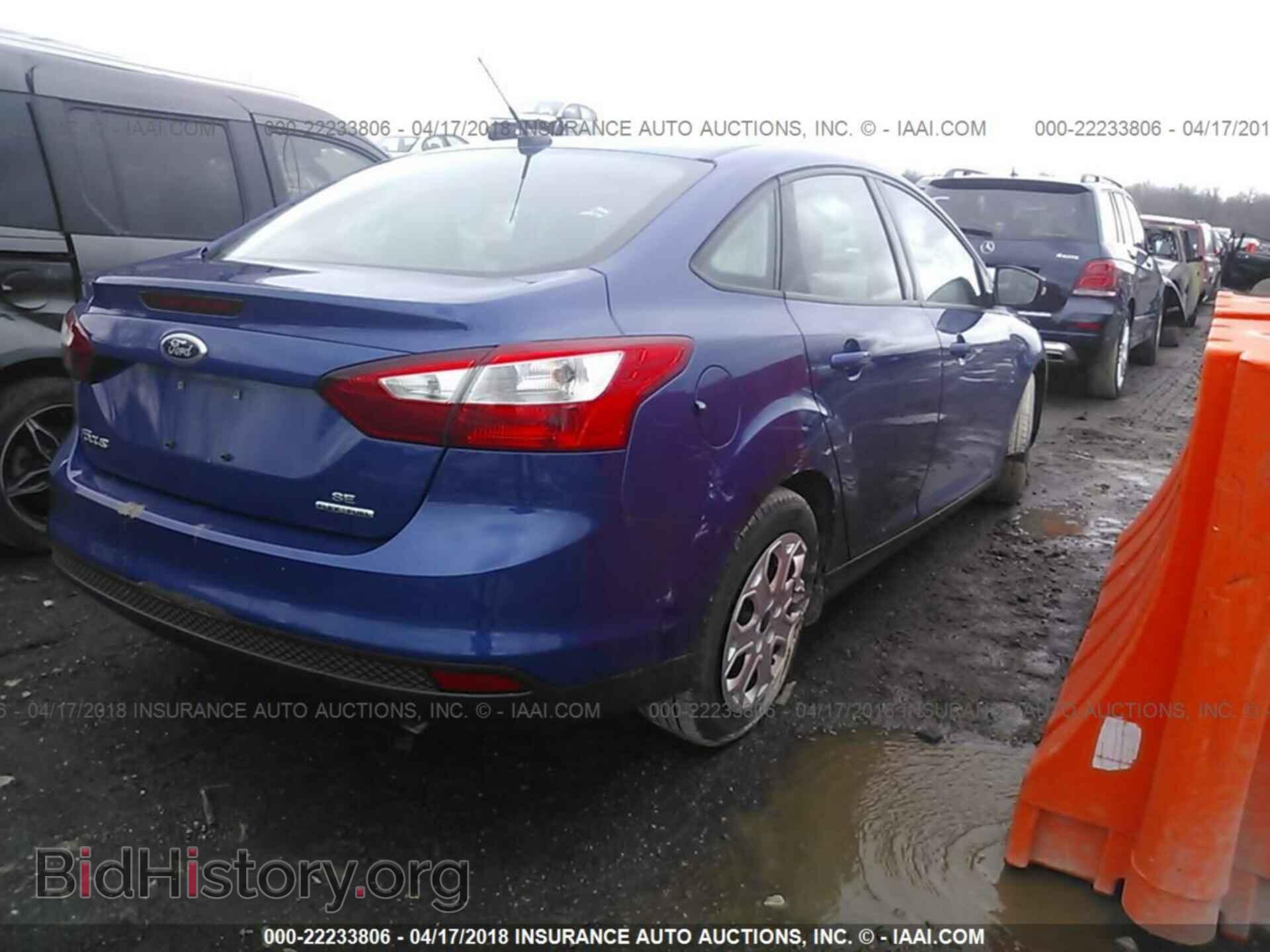 2012 Ford Focus - VIN: 1FAHP3F26CL465657 - Photo 4