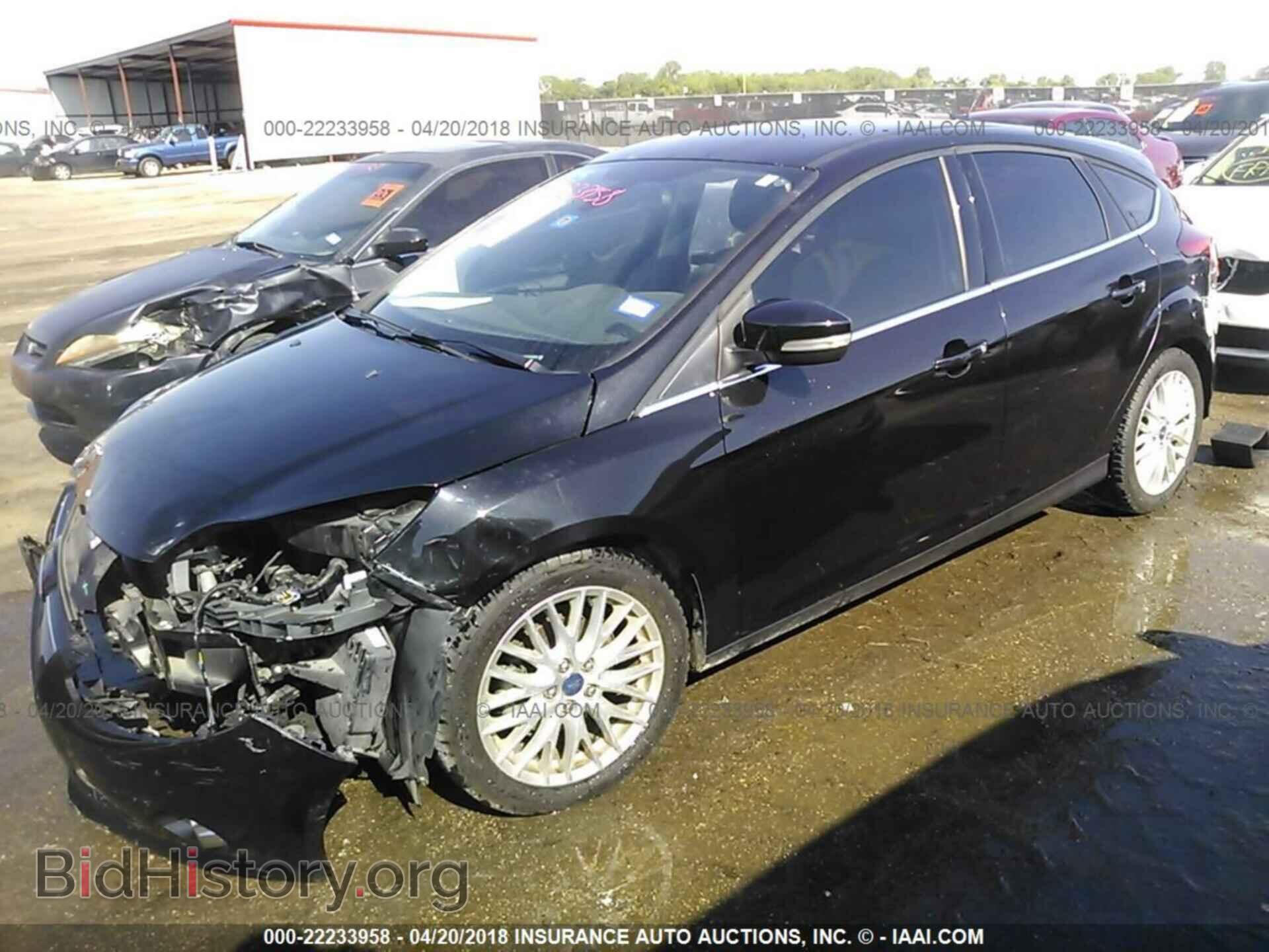2012 Ford Focus - VIN: 1FAHP3M21CL428681 - Photo 2