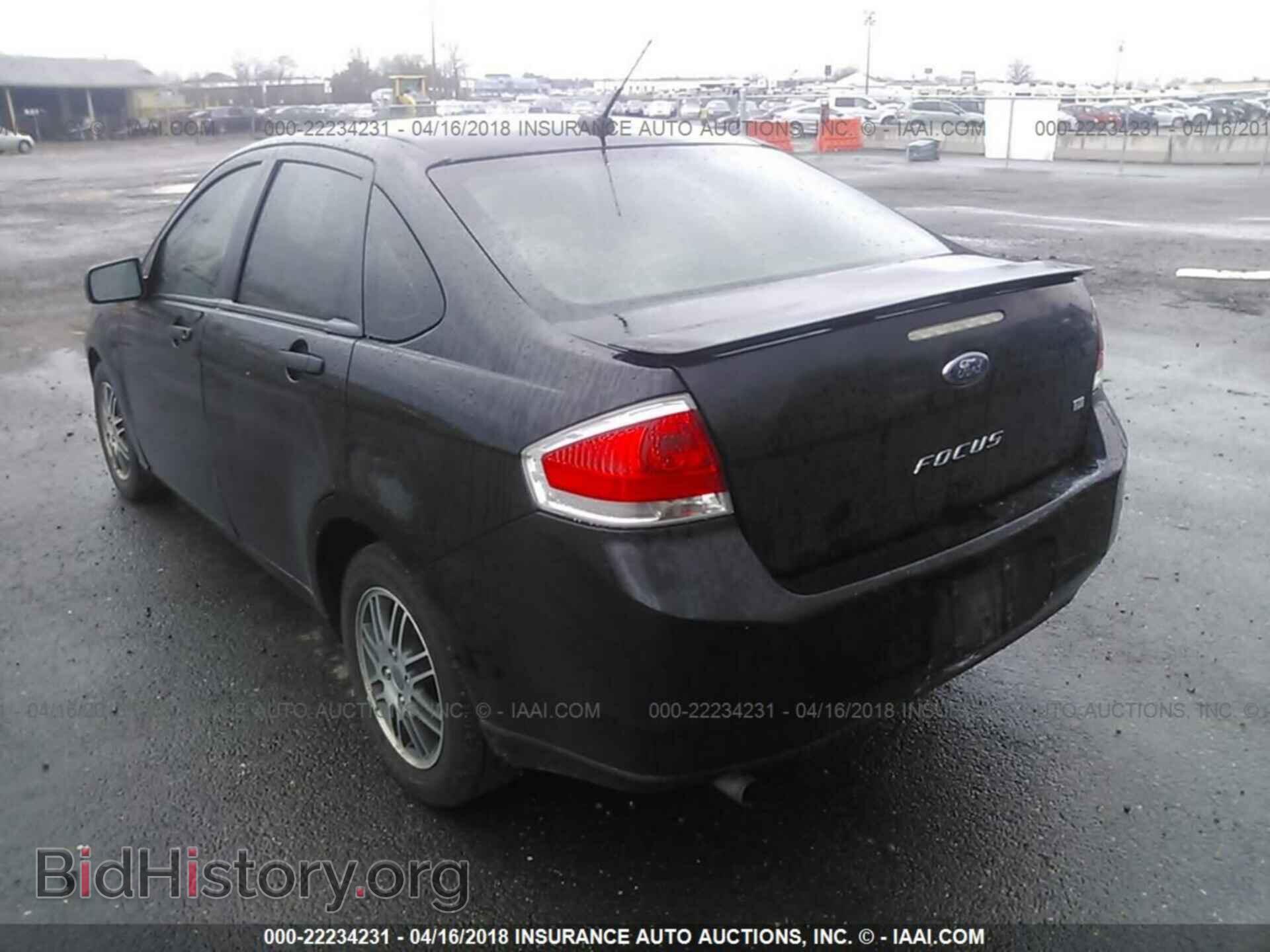 2011 Ford Focus - VIN: 1FAHP3FN2BW150457 - Фото 3