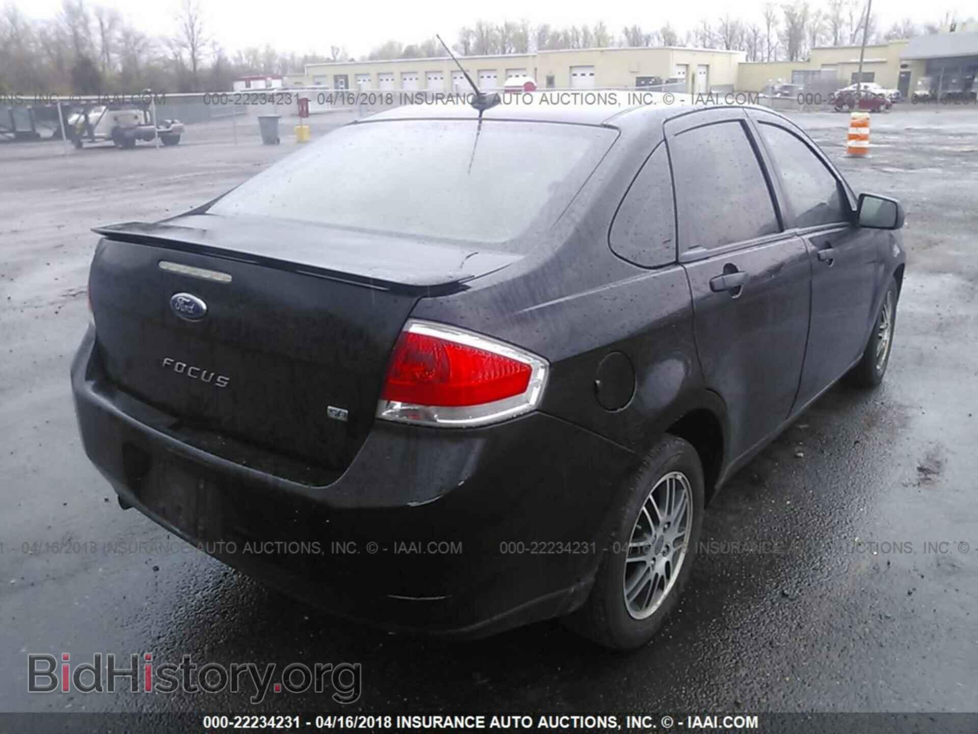 2011 Ford Focus - VIN: 1FAHP3FN2BW150457 - Фото 4