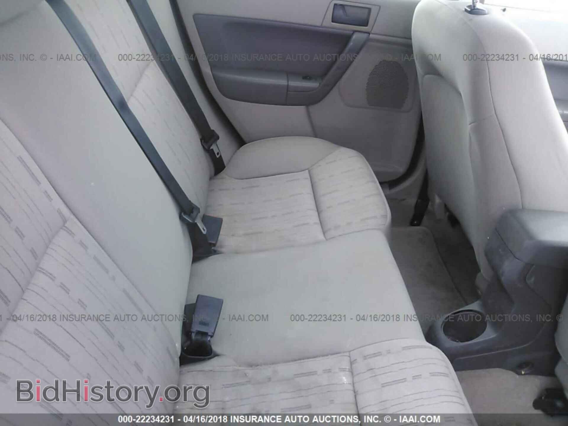 2011 Ford Focus - VIN: 1FAHP3FN2BW150457 - Фото 8