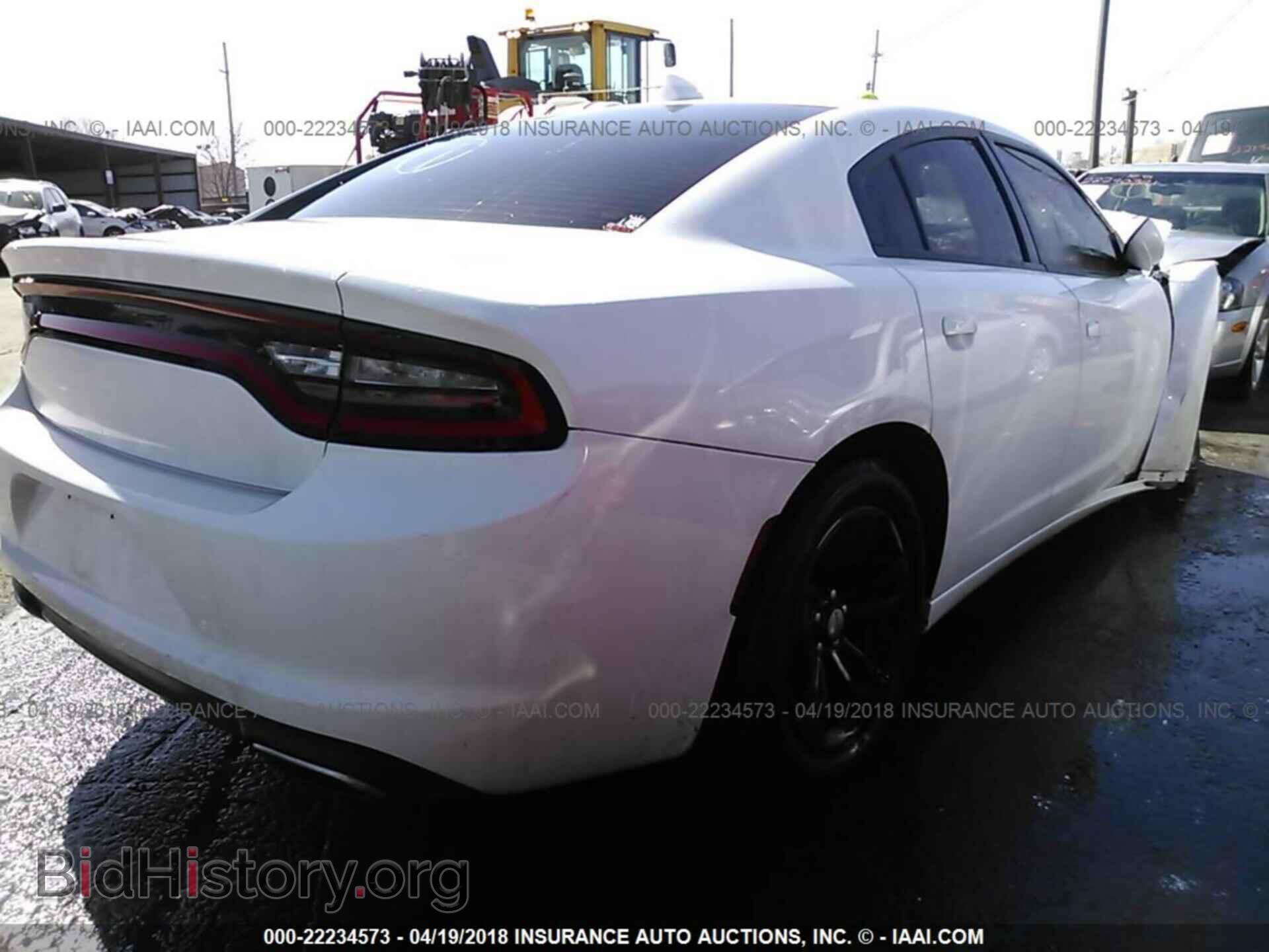 2015 Dodge Charger - VIN: 2C3CDXHG4FH805570 - Photo 4