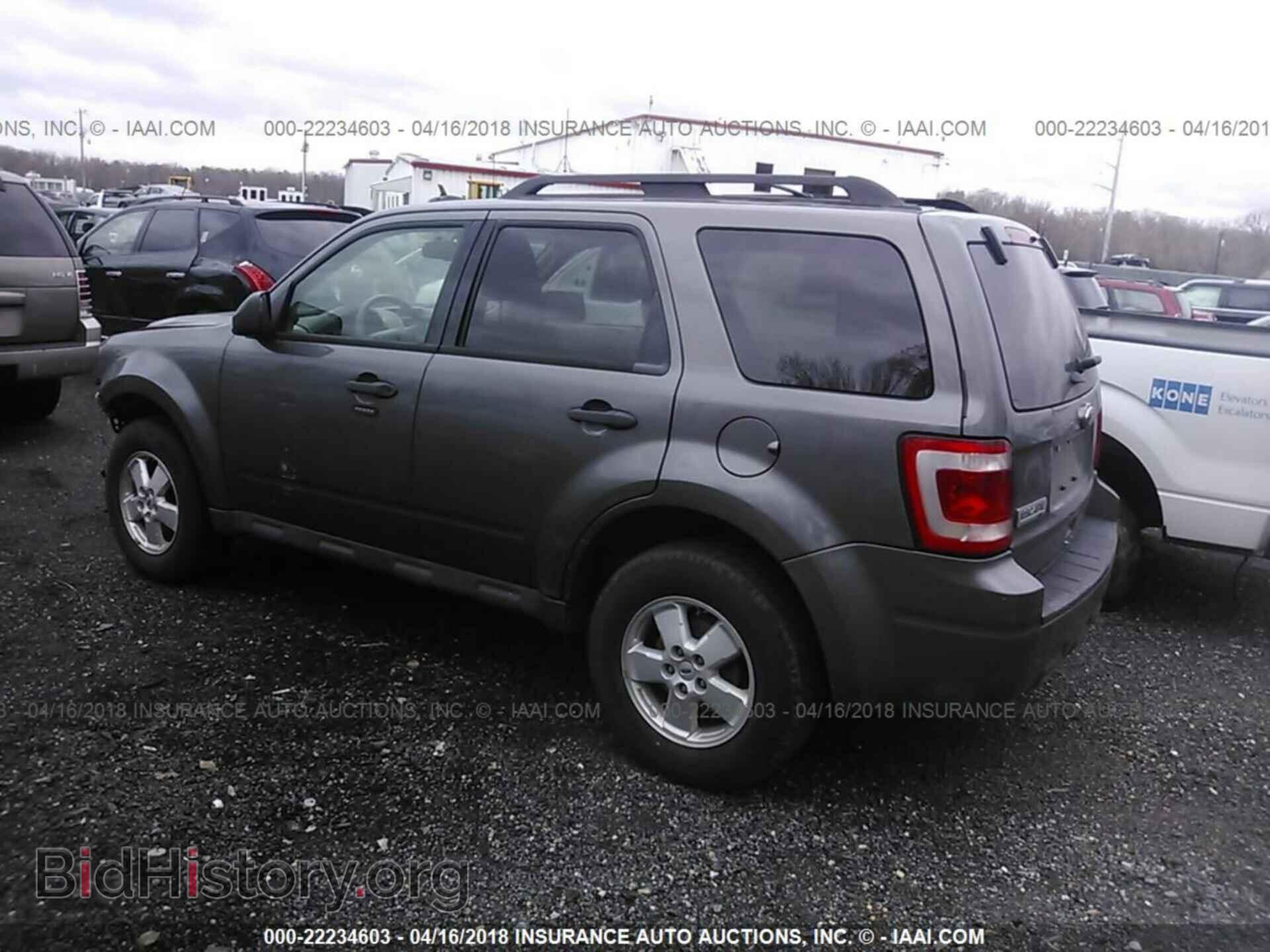 2011 Ford Escape - VIN: 1FMCU0D71BKB19686 - Фото 3