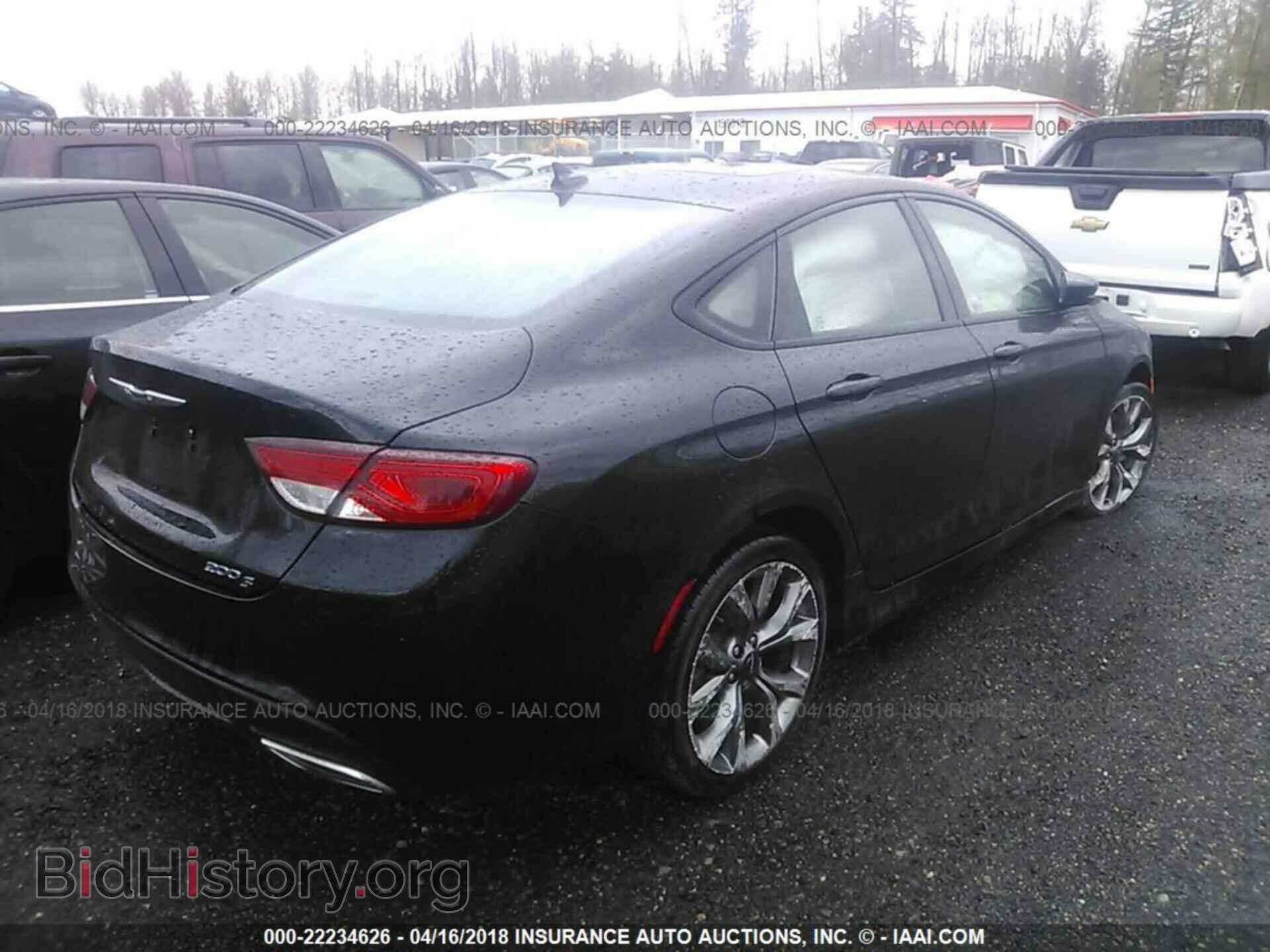 2015 Chrysler 200 - VIN: 1C3CCCBG2FN581663 - Photo 4