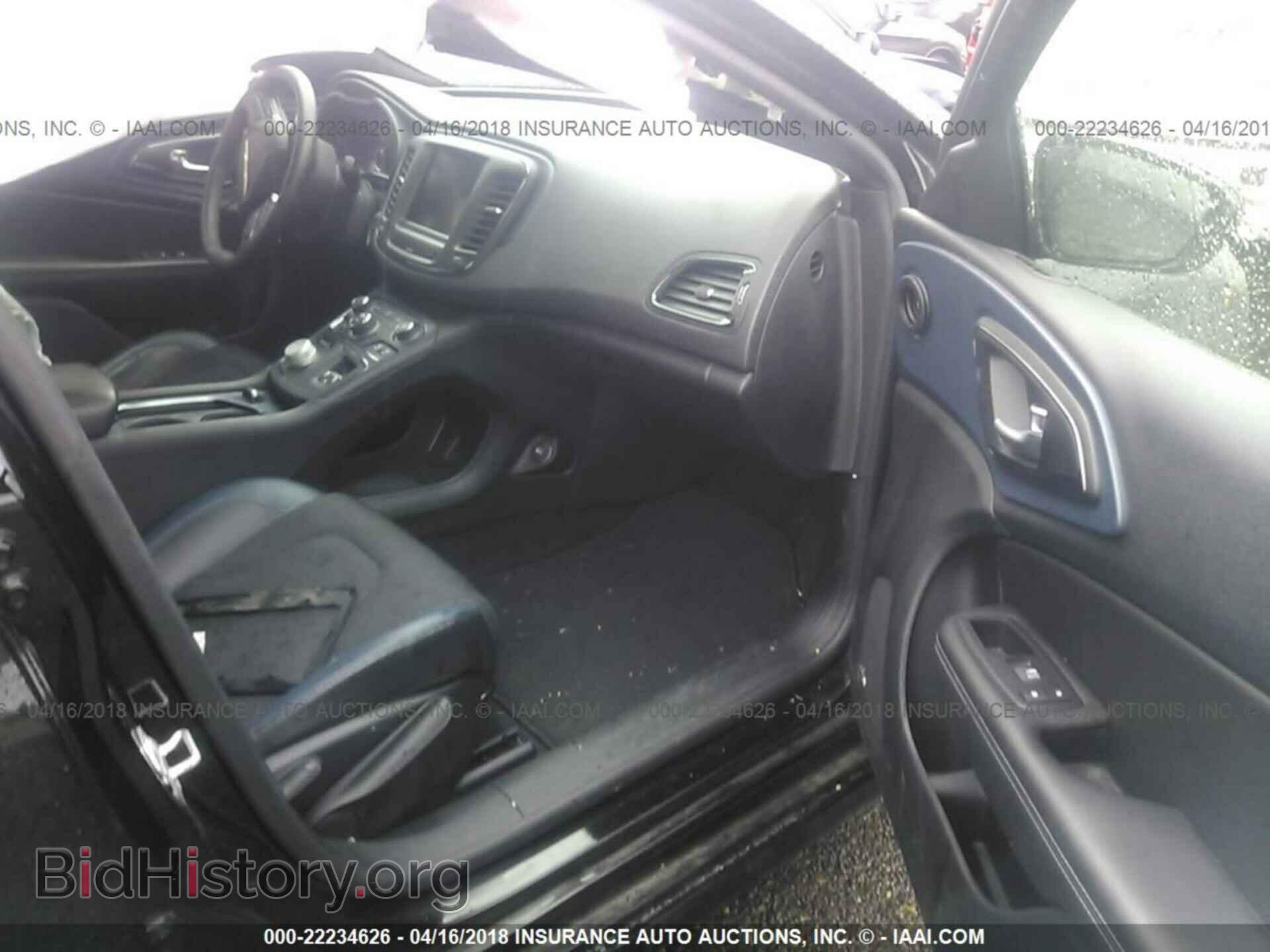 2015 Chrysler 200 - VIN: 1C3CCCBG2FN581663 - Photo 5