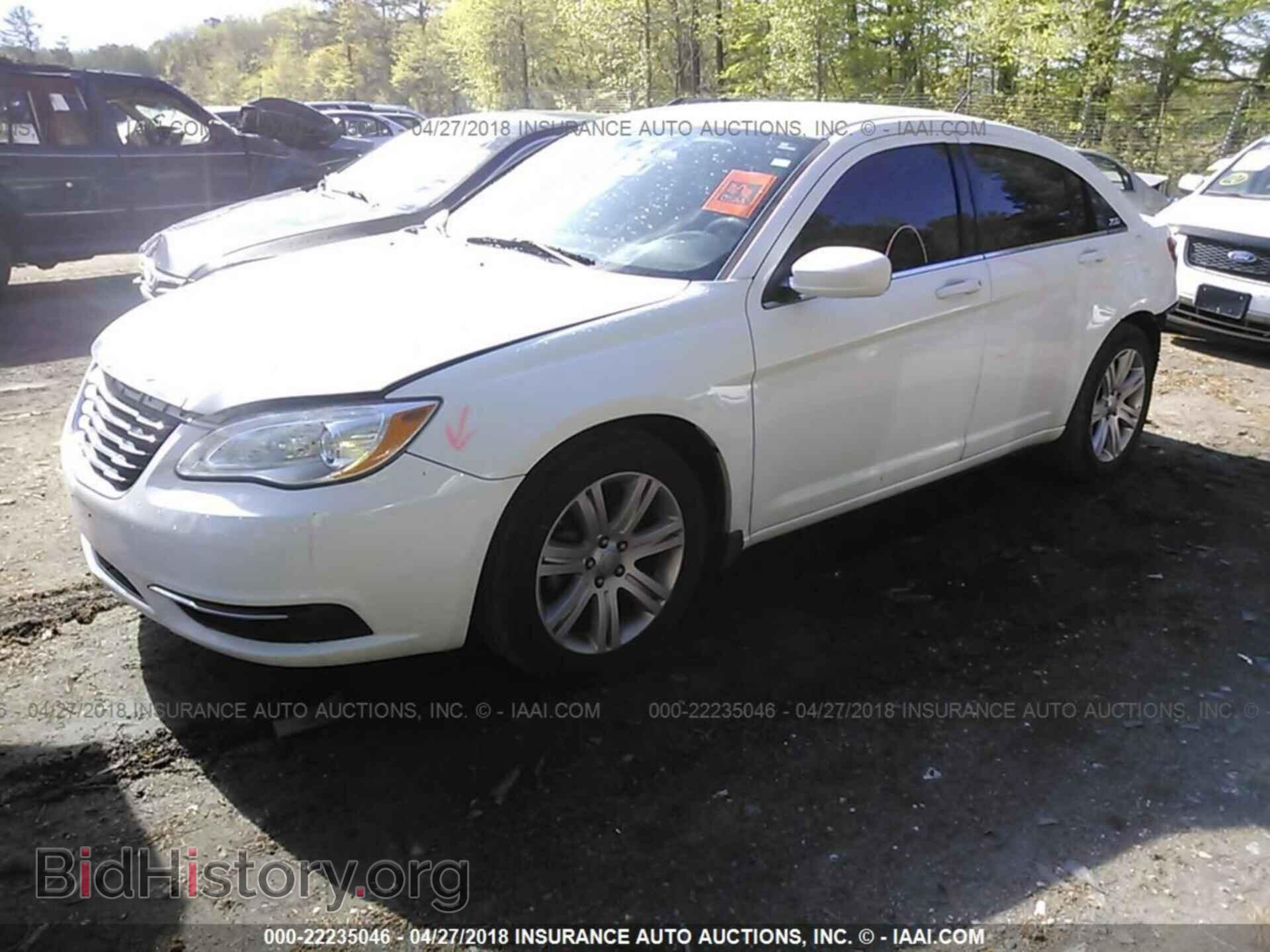 2012 Chrysler 200 - VIN: 1C3CCBAB6CN295391 - Фото 2