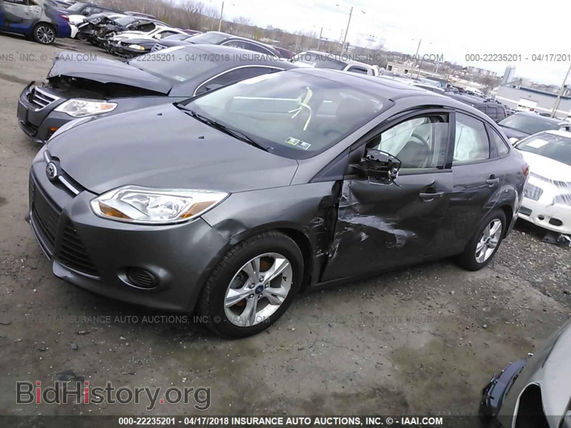 2013 Ford Focus - VIN: 1FADP3F23DL160844 - Фото 2