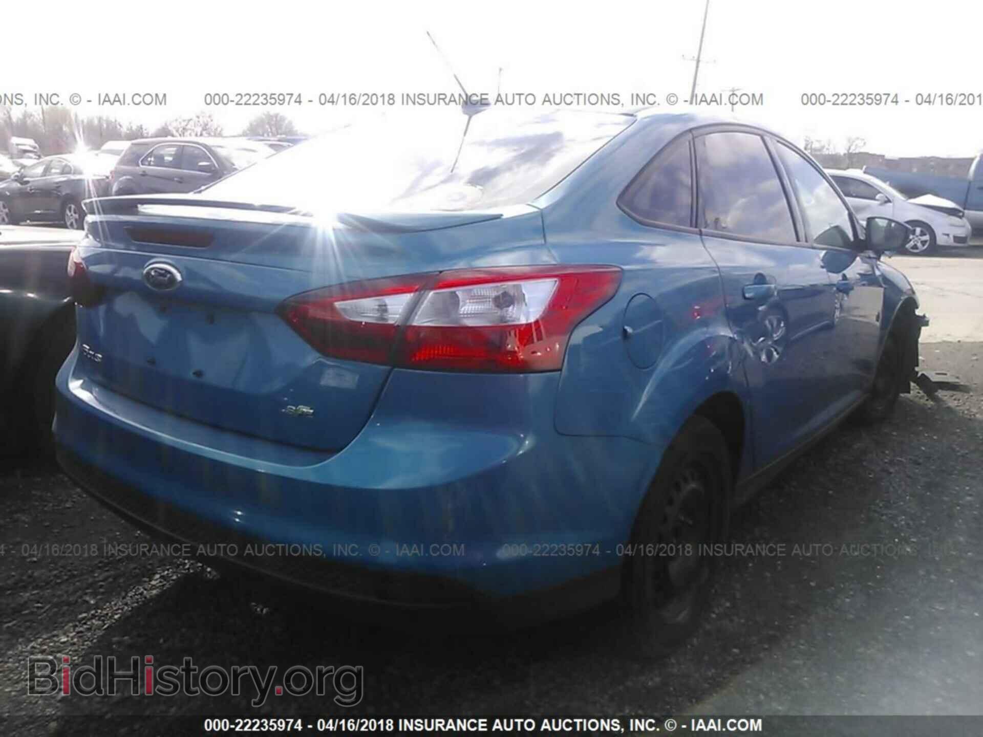 2012 Ford Focus - VIN: 1FAHP3F24CL167530 - Photo 4