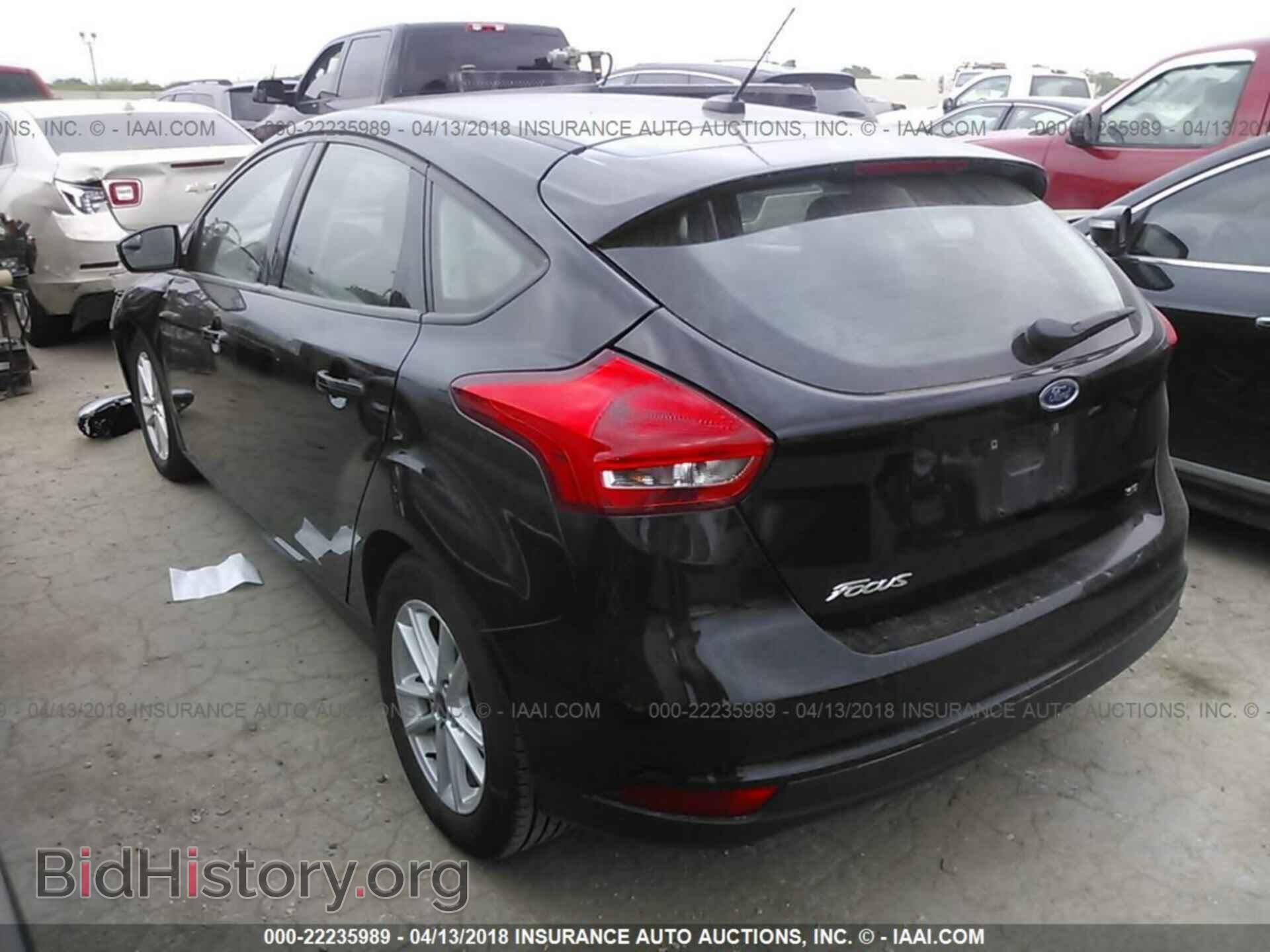 2017 Ford Focus - VIN: 1FADP3K26HL215671 - Photo 3