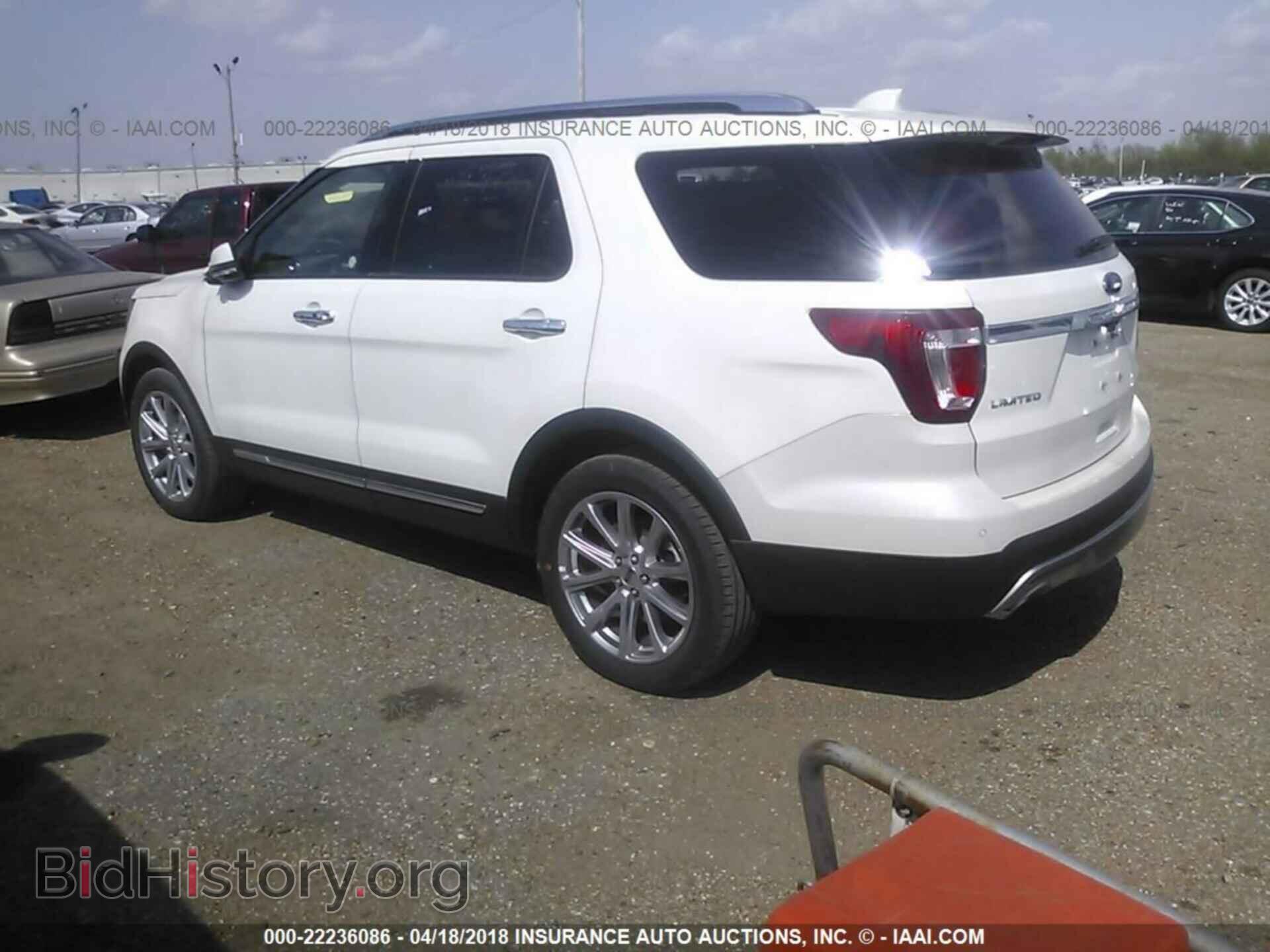 2017 Ford Explorer - VIN: 1FM5K7F81HGC26942 - Photo 3