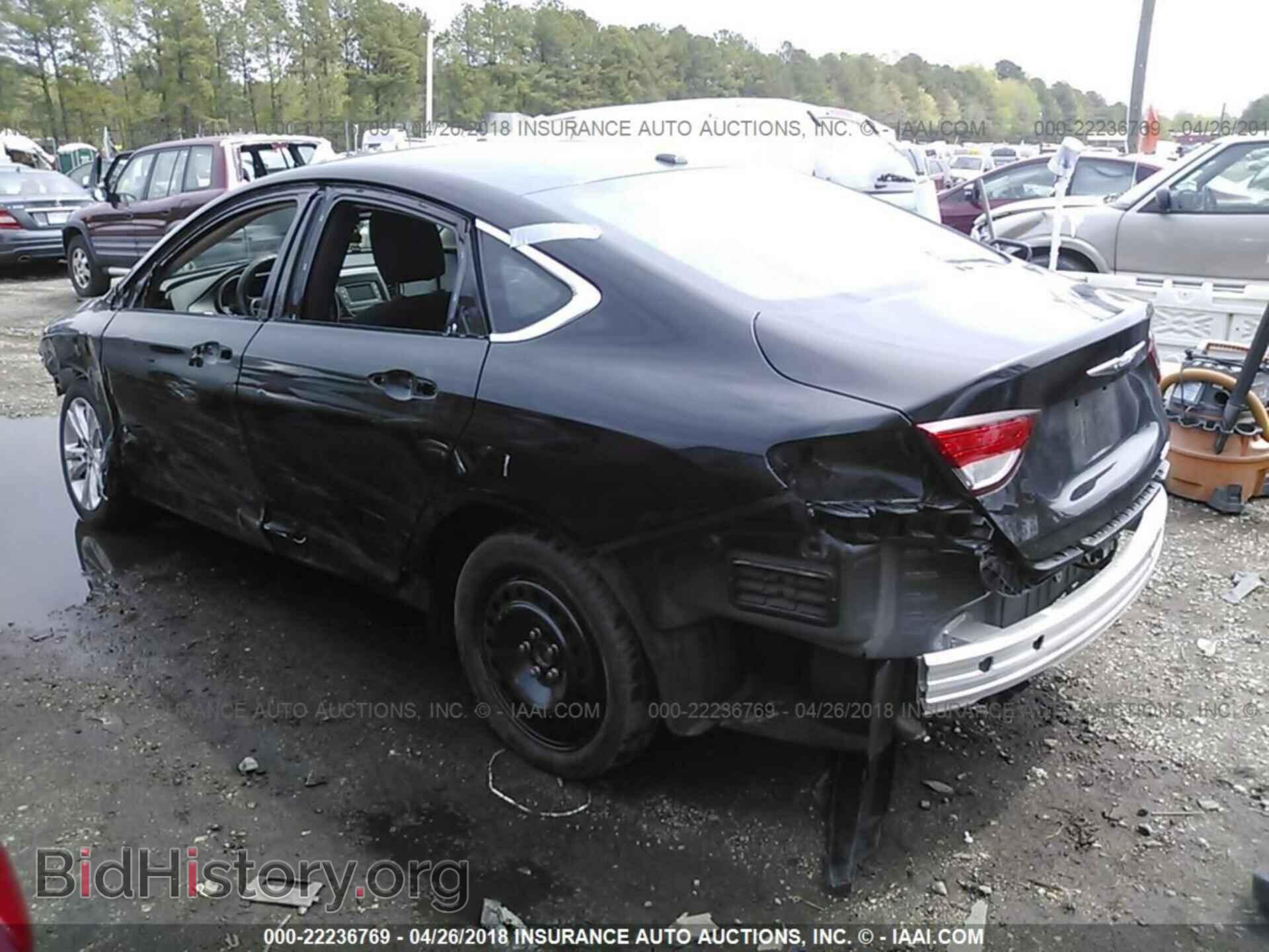 2015 Chrysler 200 - VIN: 1C3CCCAB1FN696356 - Photo 3