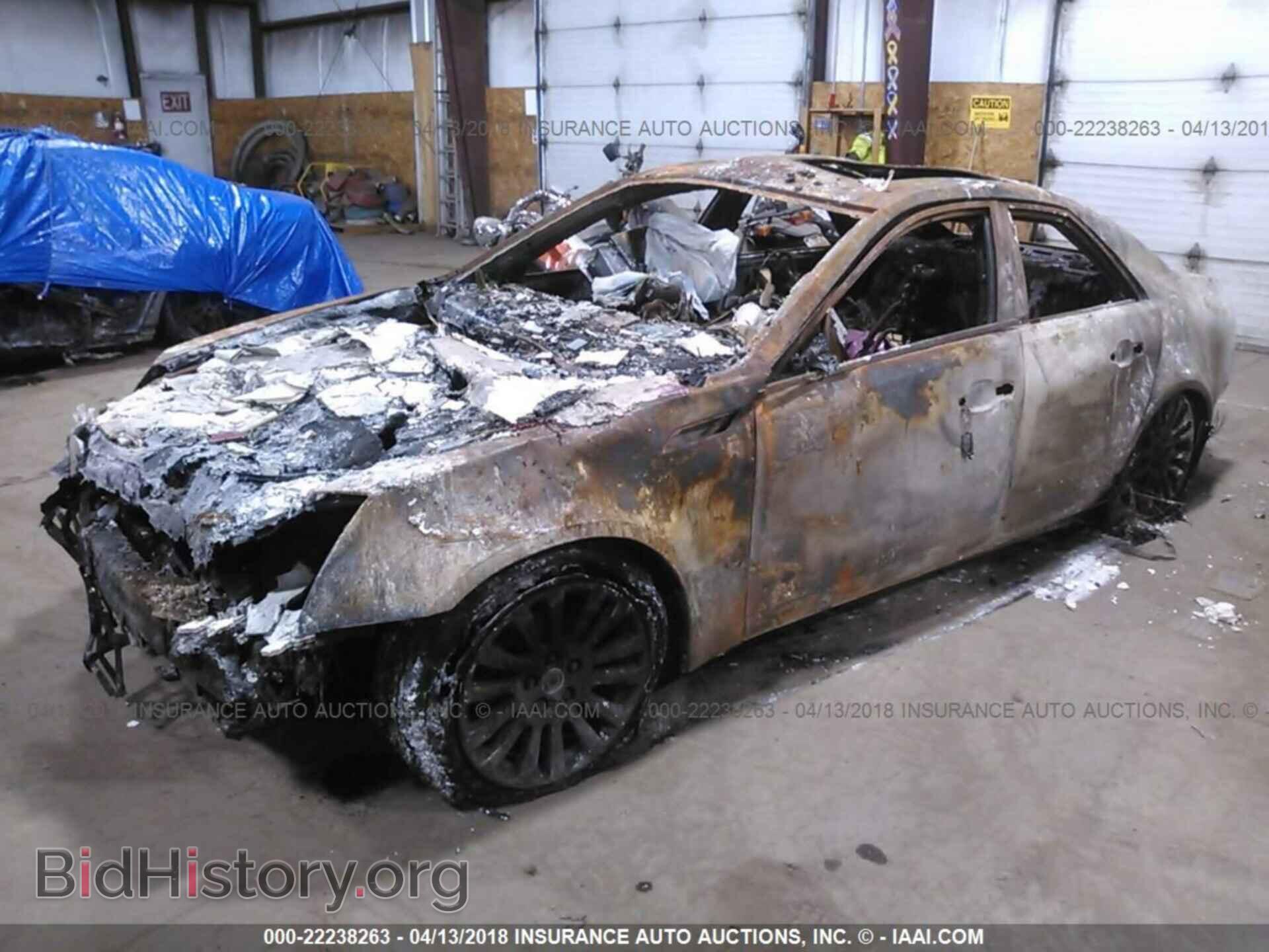 2013 Cadillac Cts - VIN: 1G6DS5E31D0103853 - Фото 2