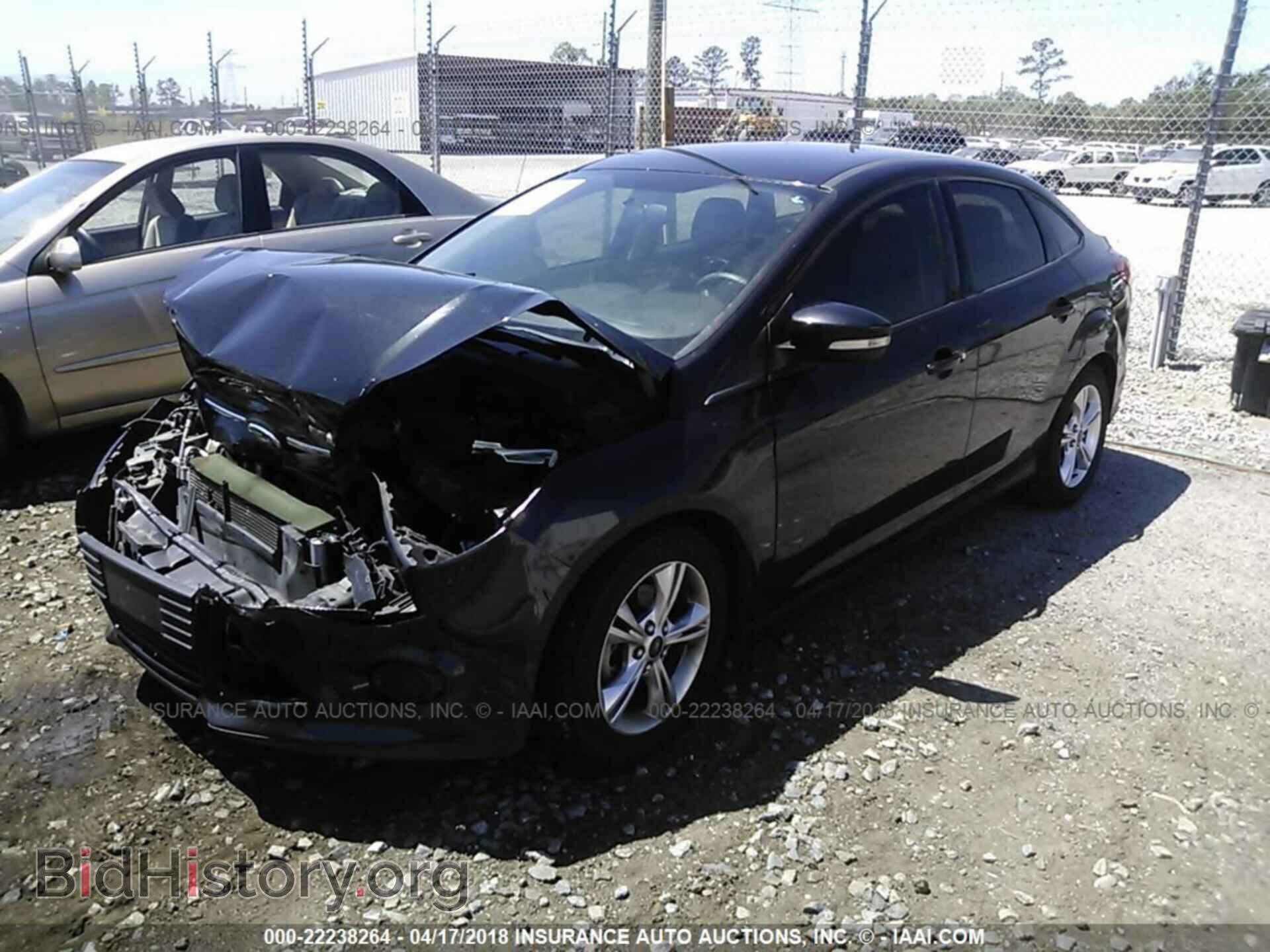 2013 Ford Focus - VIN: 1FADP3F28DL379279 - Фото 2