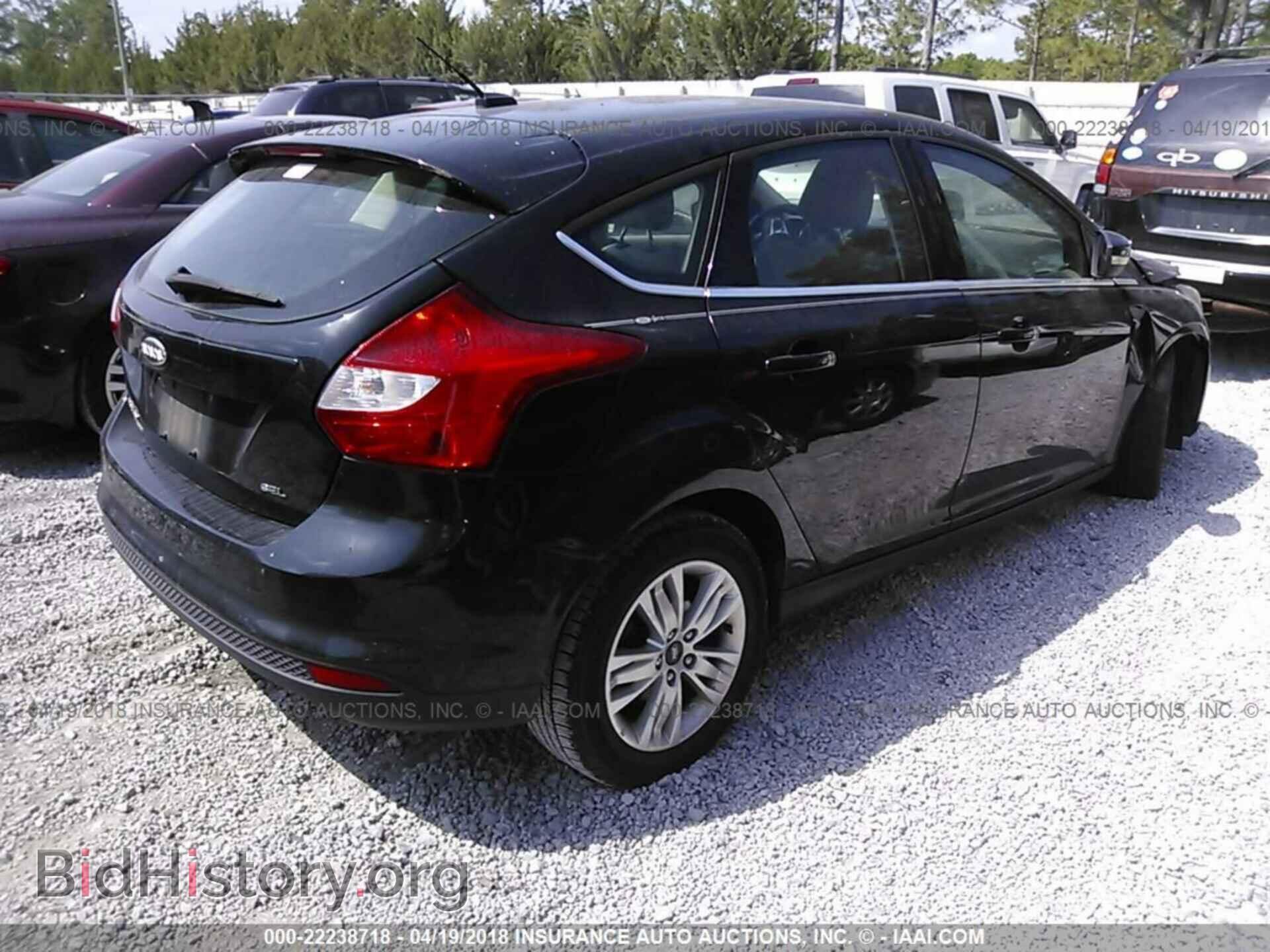 2012 Ford Focus - VIN: 1FAHP3M2XCL157281 - Photo 4
