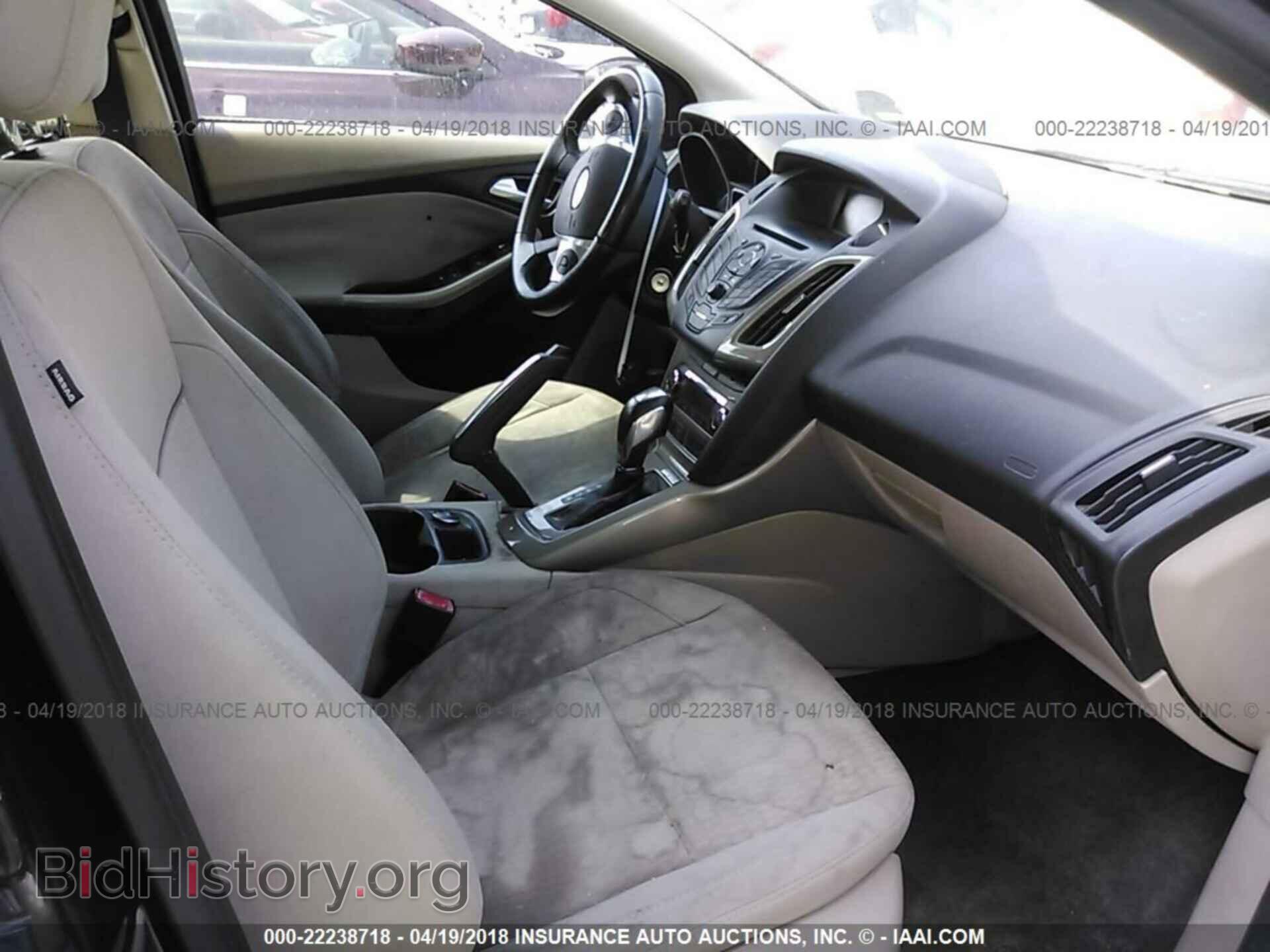 2012 Ford Focus - VIN: 1FAHP3M2XCL157281 - Photo 5