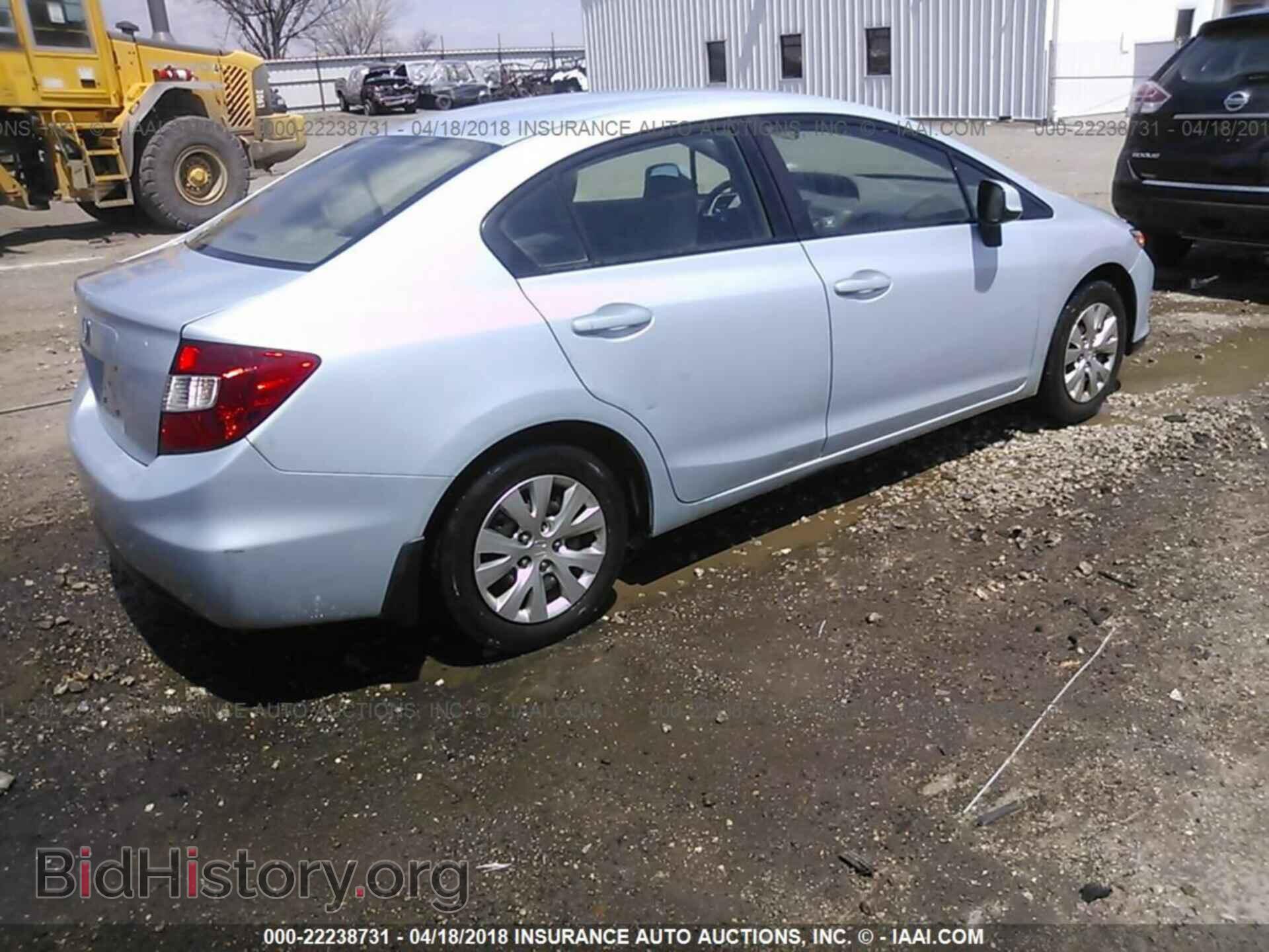 2012 Honda CIVIC (VIN 2HGFB2E58CH514653) — фото 4 из 10