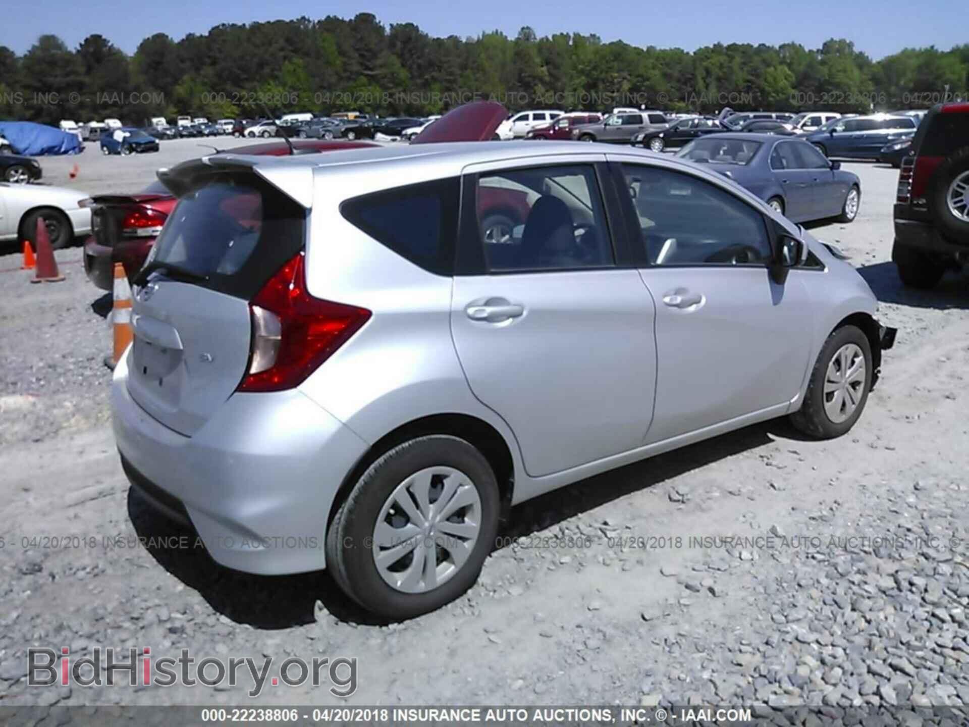 2017 Nissan Versa note - VIN: 3N1CE2CP2HL368376 - Photo 4