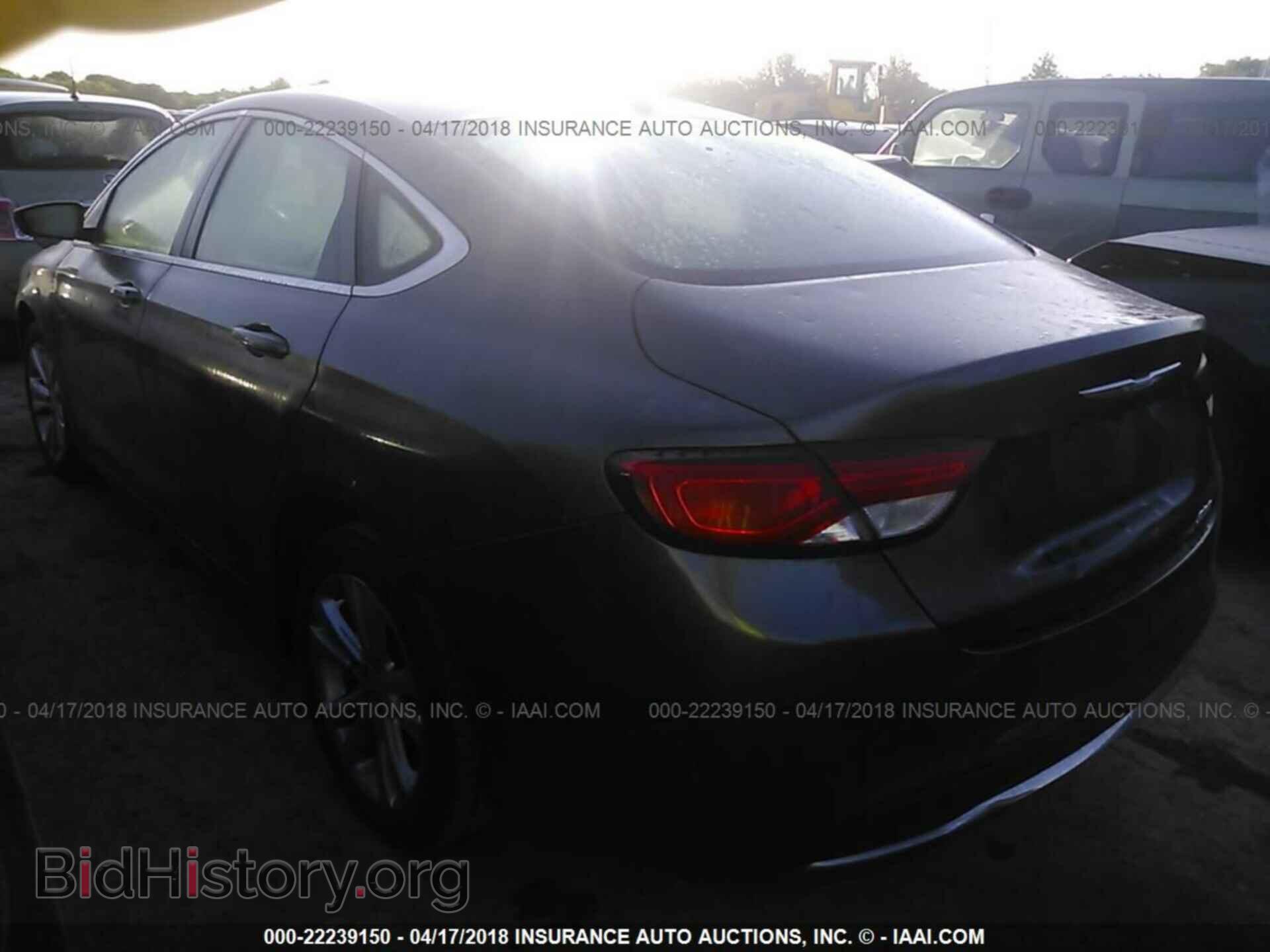 2015 Chrysler 200 - VIN: 1C3CCCAB9FN690093 - Photo 3