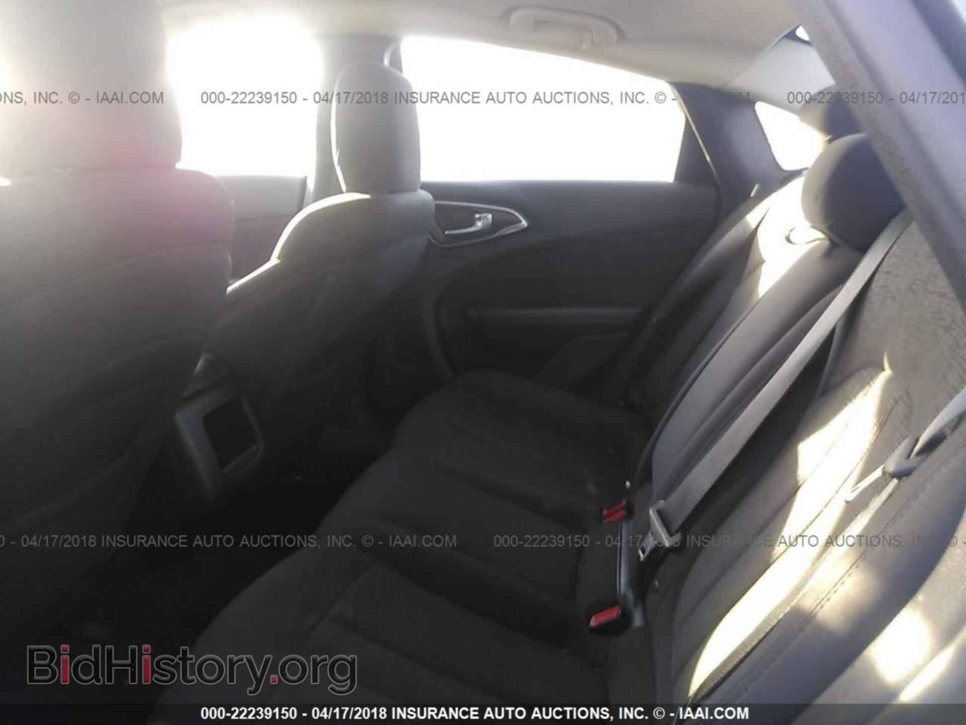 2015 Chrysler 200 - VIN: 1C3CCCAB9FN690093 - Photo 8