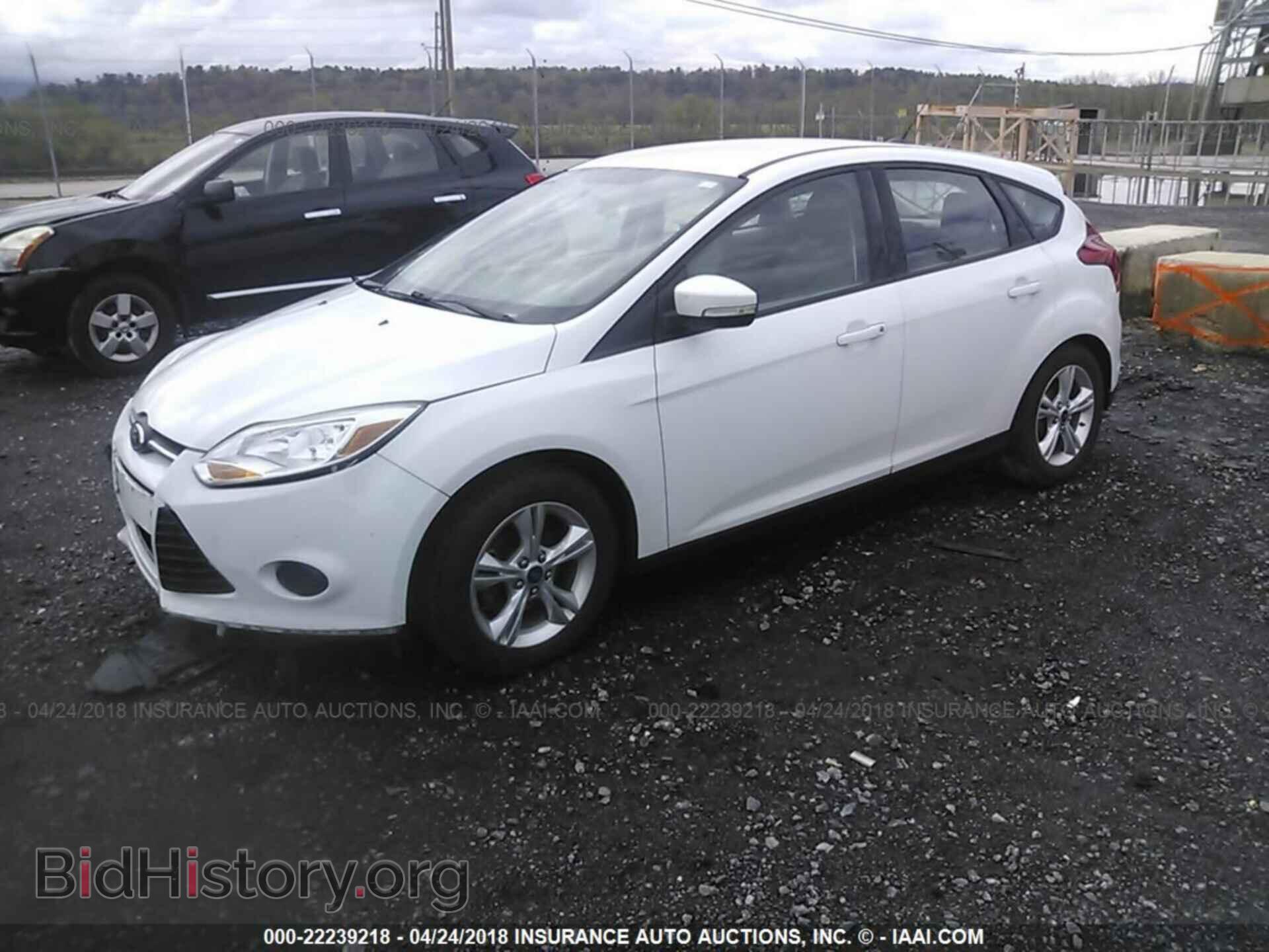 2013 Ford Focus - VIN: 1FADP3K2XDL207356 - Photo 2