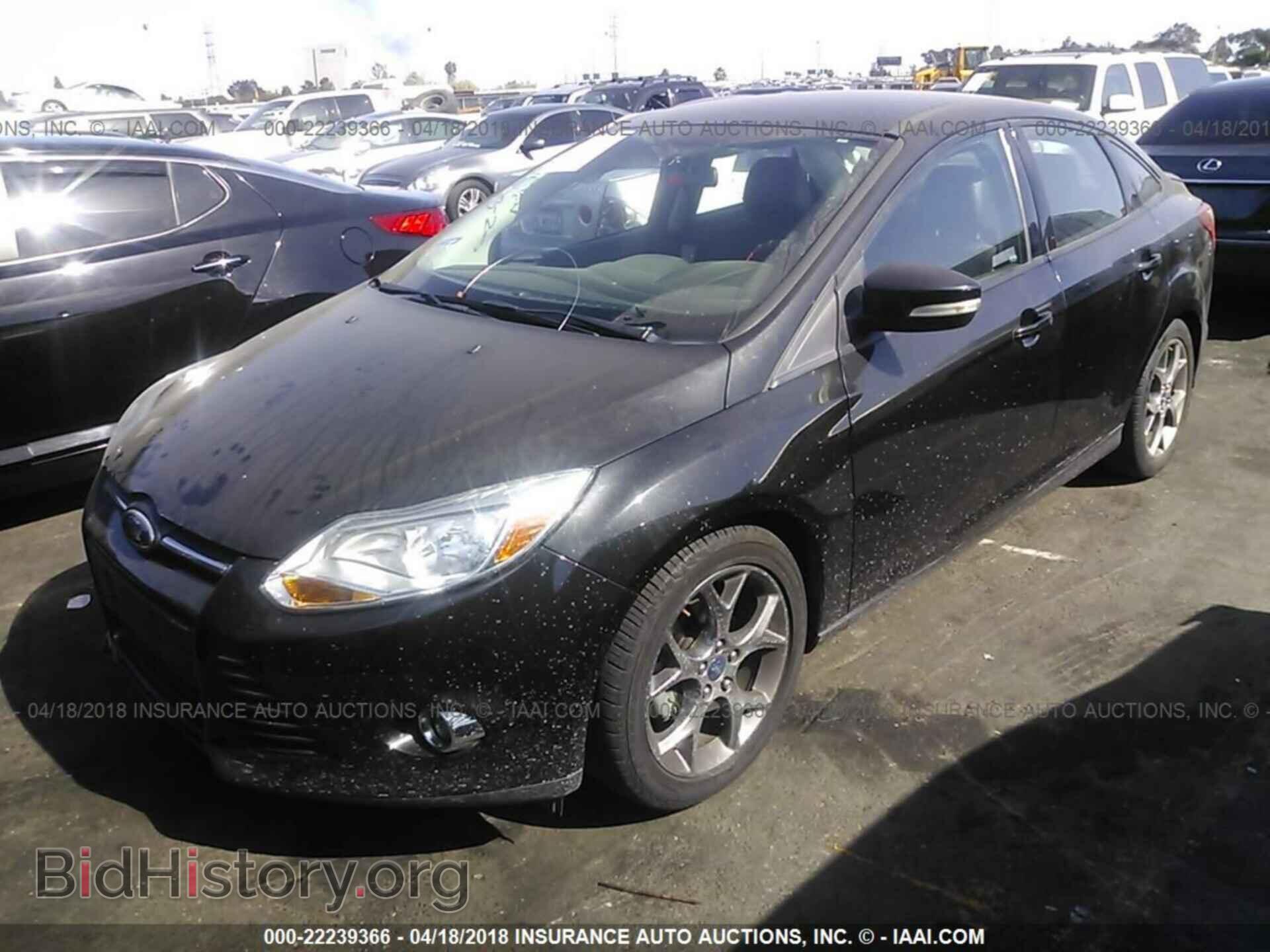2014 Ford Focus - VIN: 1FADP3F26EL210198 - Фото 2