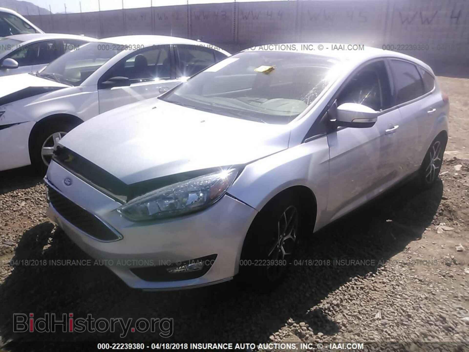 2017 Ford Focus - VIN: 1FADP3M24HL316284 - Photo 2