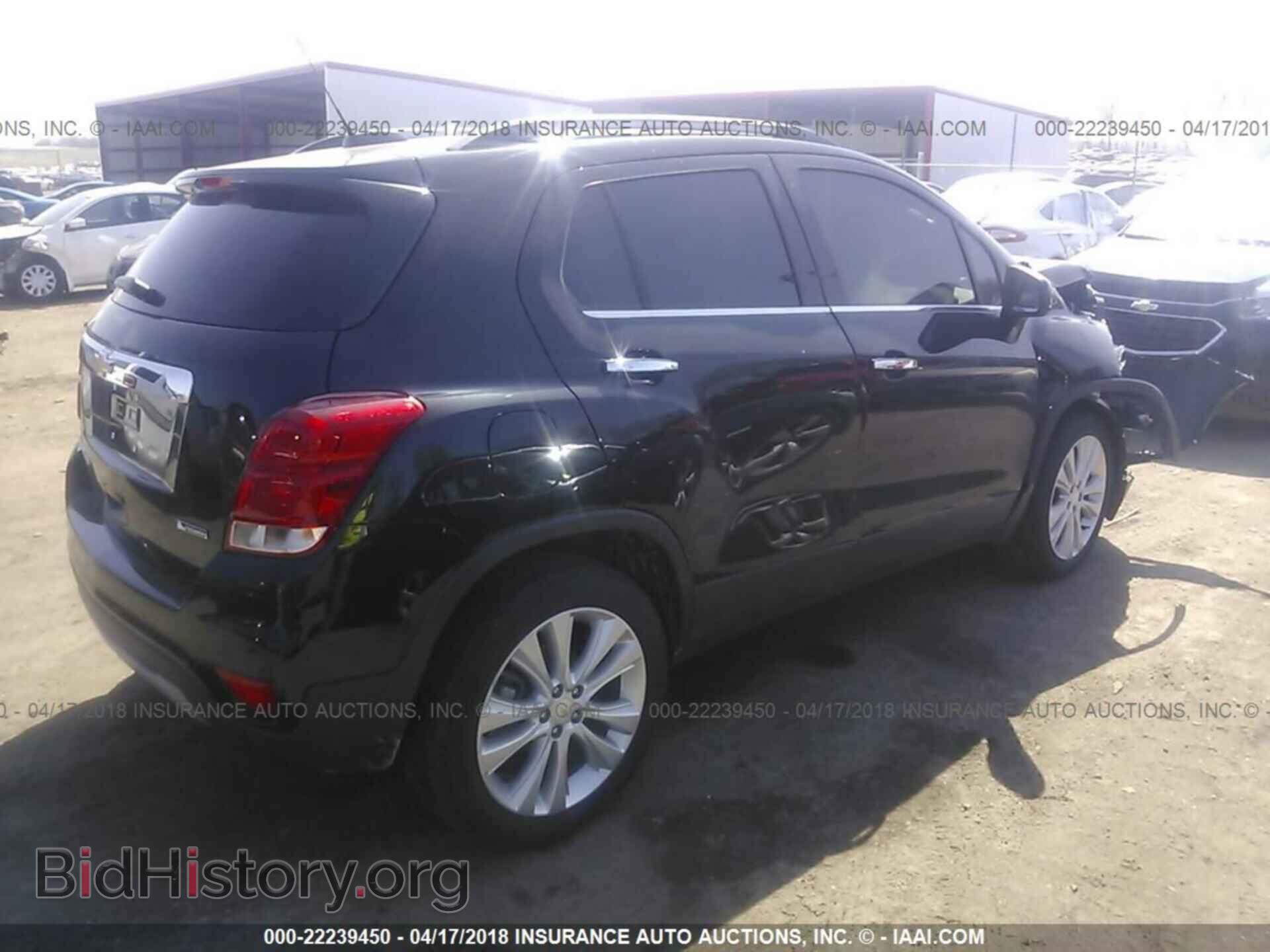 2018 Chevrolet Trax - VIN: 3GNCJRSB5JL214796 - Фото 4
