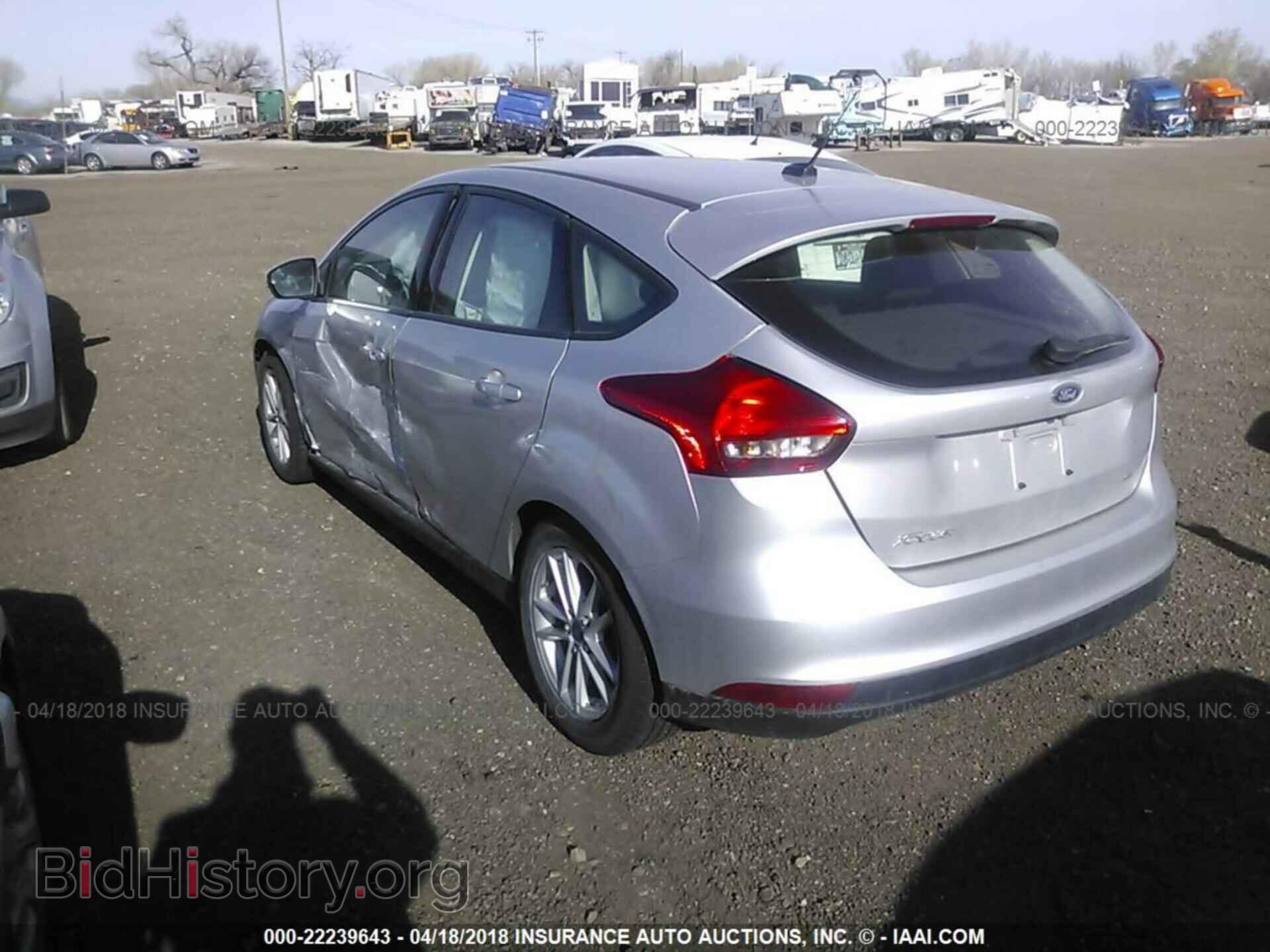 2015 Ford Focus - VIN: 1FADP3K28FL307197 - Photo 3