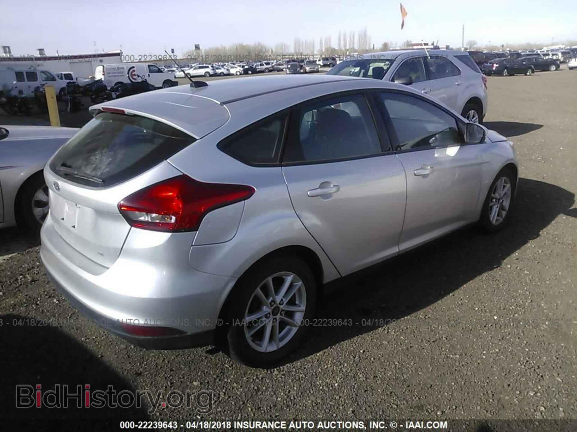 2015 Ford Focus - VIN: 1FADP3K28FL307197 - Photo 4