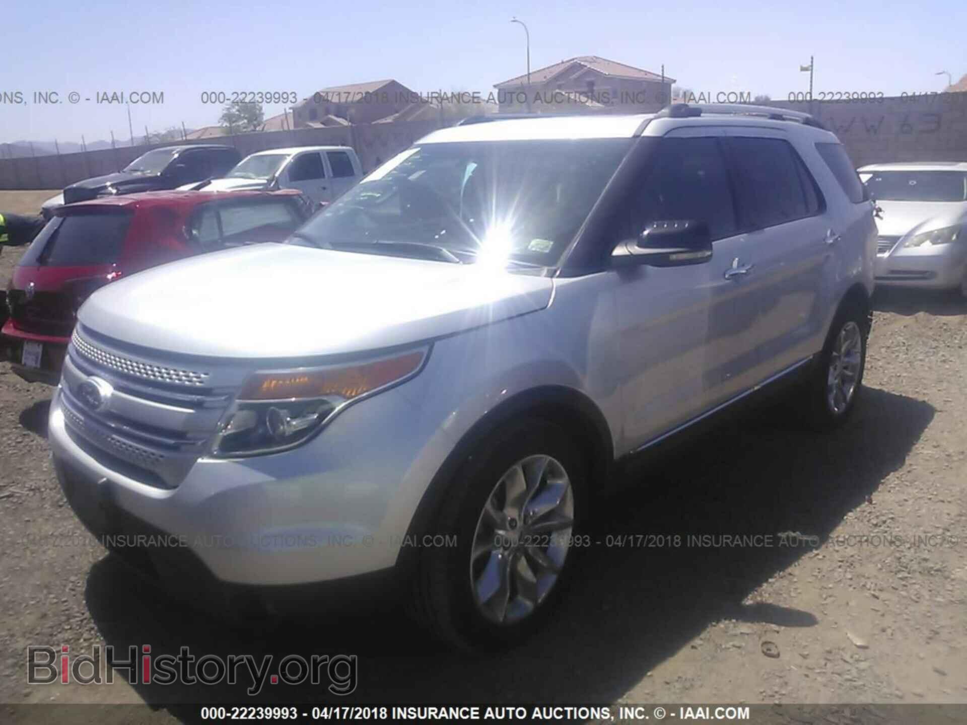 2012 Ford Explorer - VIN: 1FMHK8D89CGA64637 - Photo 2