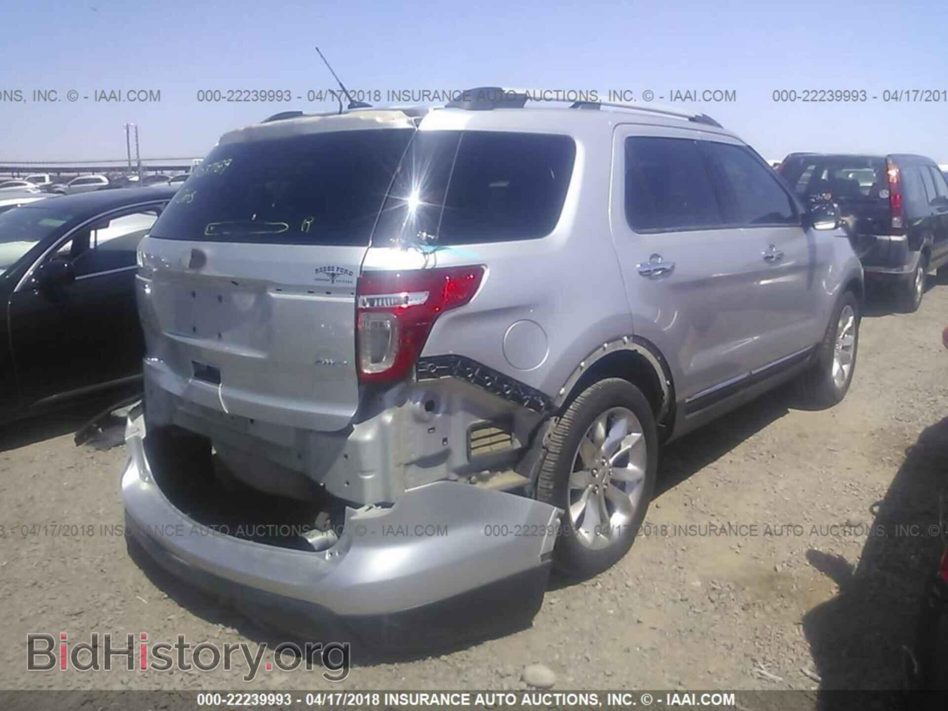 2012 Ford Explorer - VIN: 1FMHK8D89CGA64637 - Photo 4