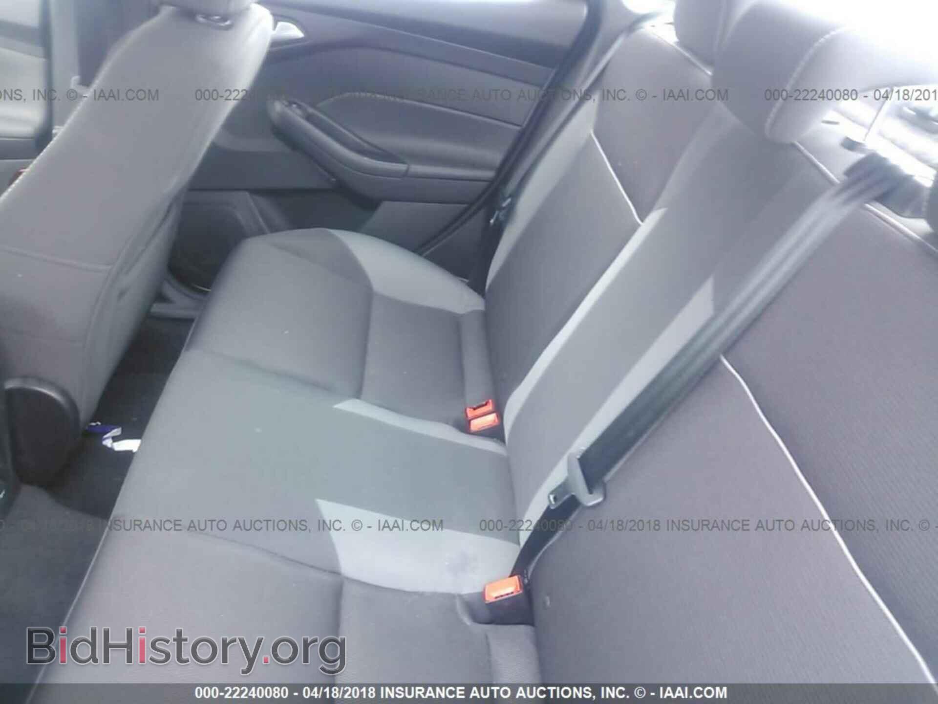 2014 Ford Focus - VIN: 1FADP3F22EL358901 - Photo 8