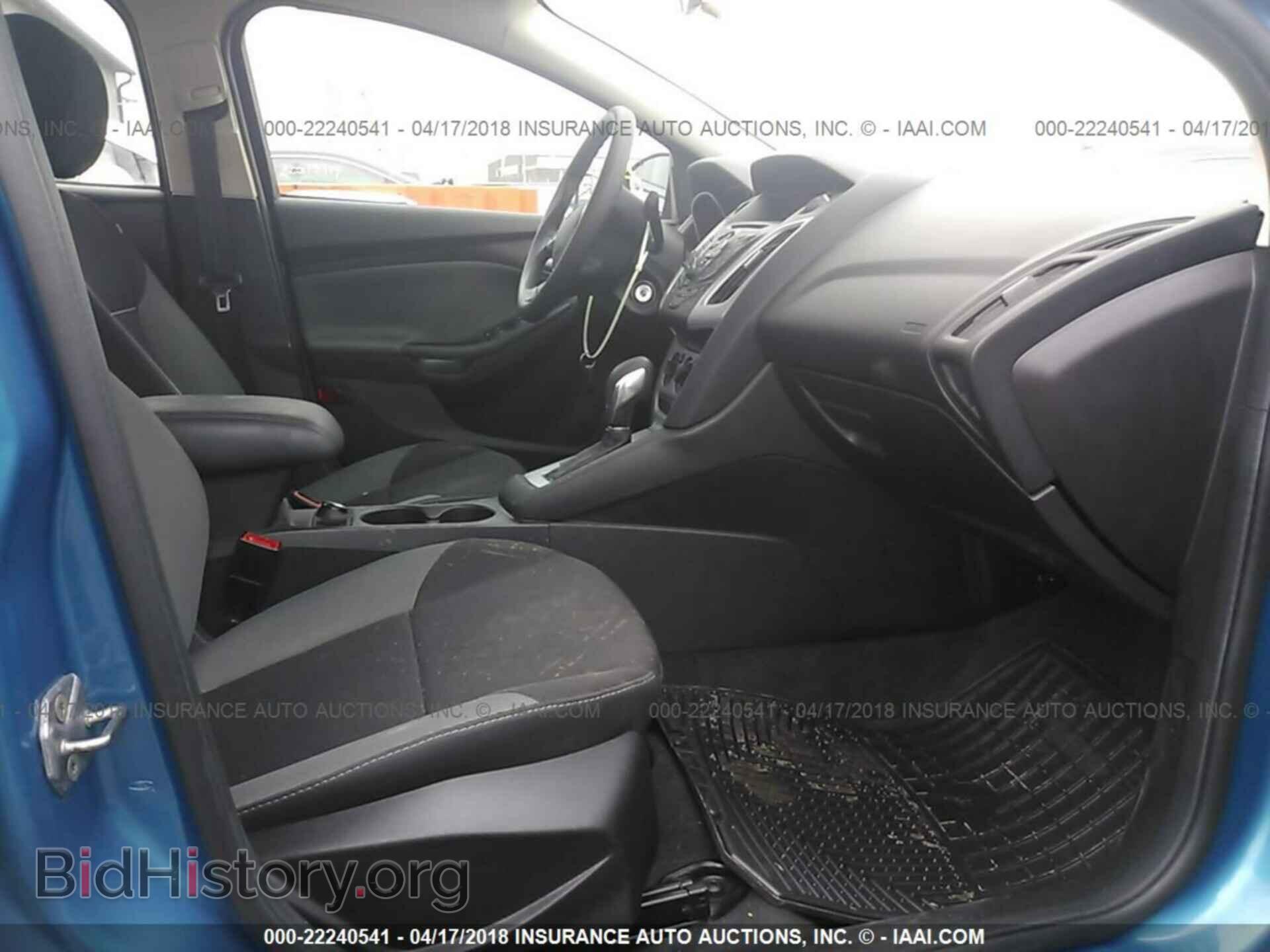 2014 Ford Focus - VIN: 1FADP3F21EL205832 - Photo 5