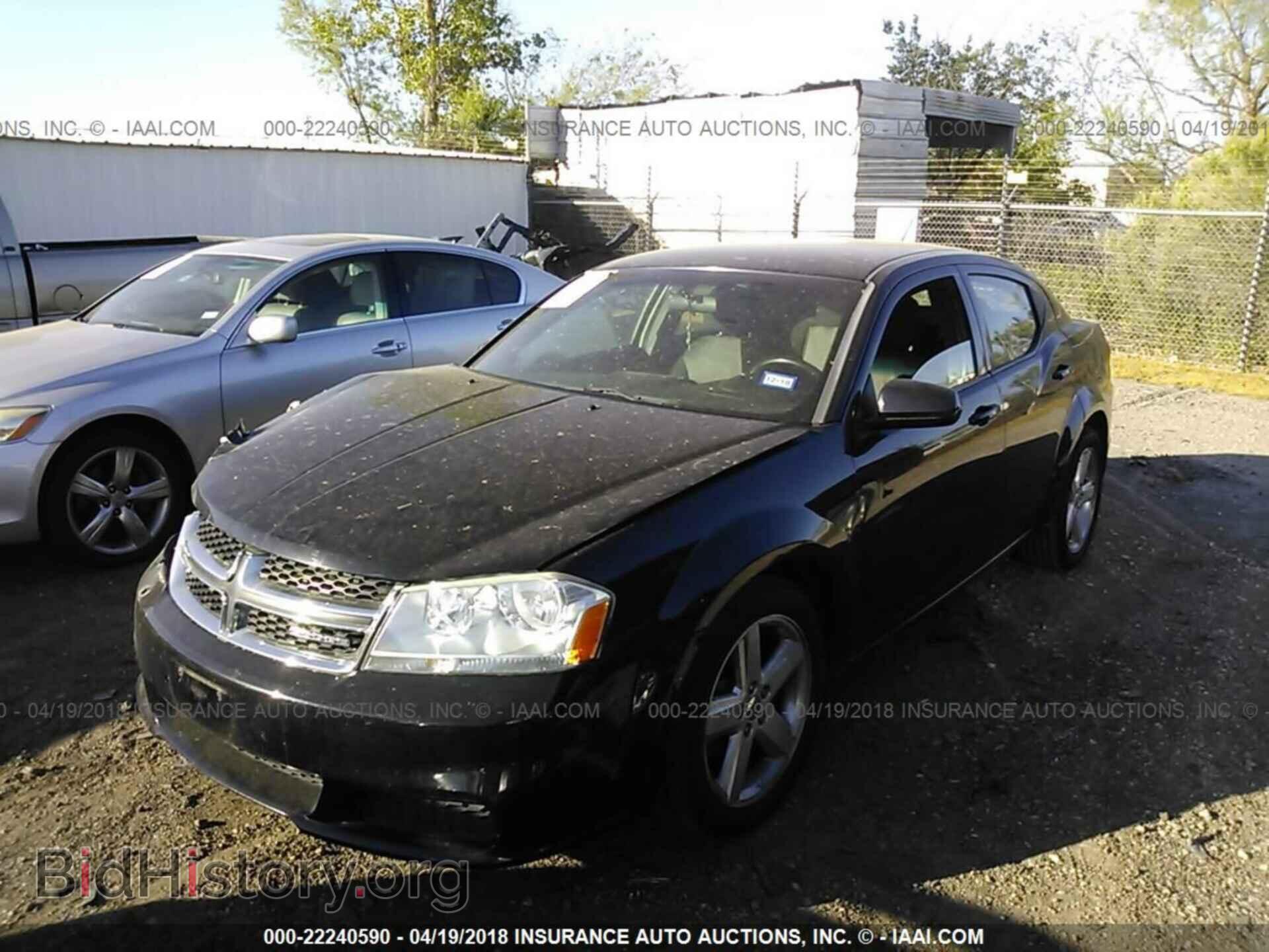 2011 Dodge Avenger - VIN: 1B3BD1FB5BN559093 - Photo 2