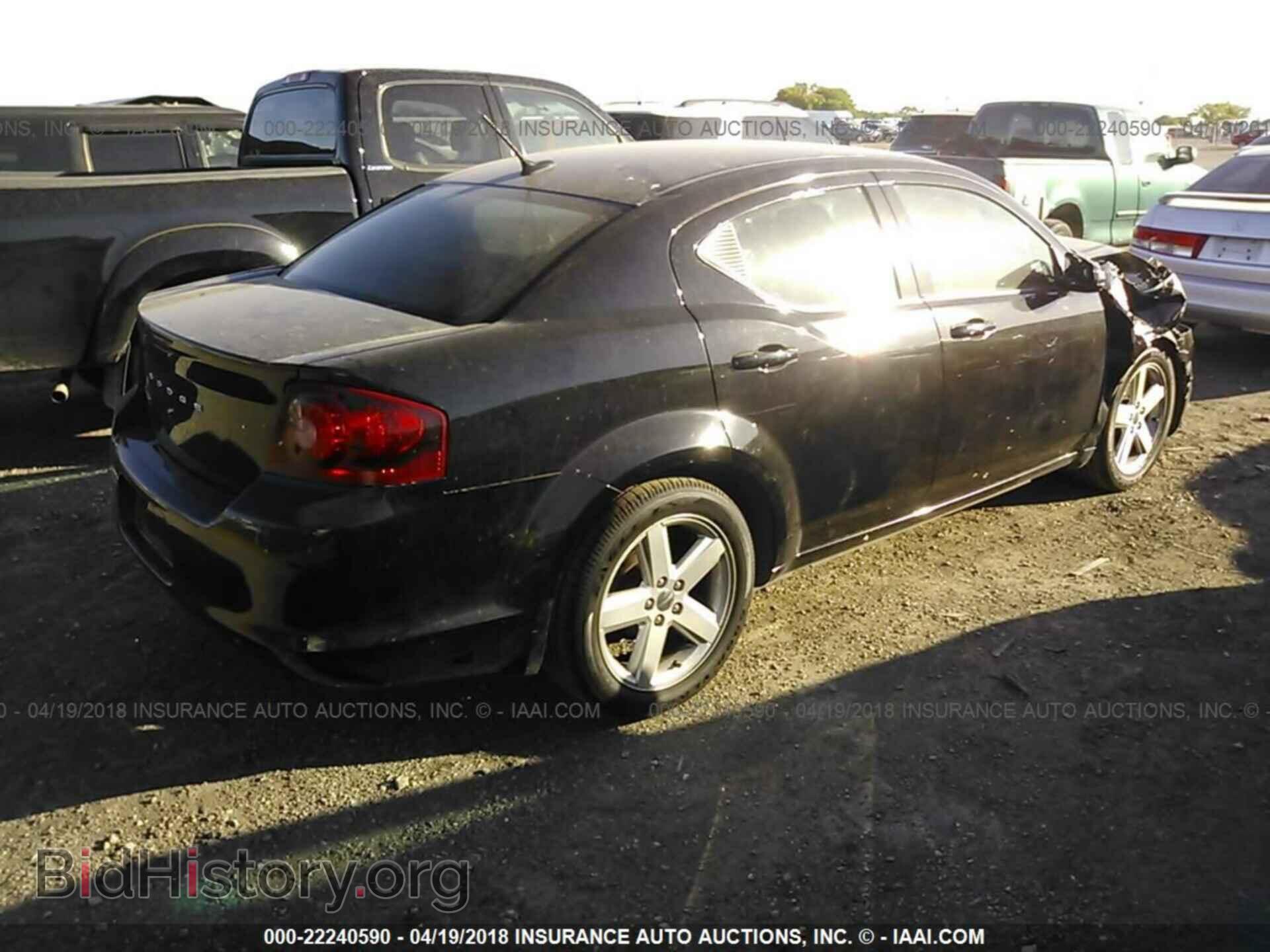 2011 Dodge Avenger - VIN: 1B3BD1FB5BN559093 - Photo 4