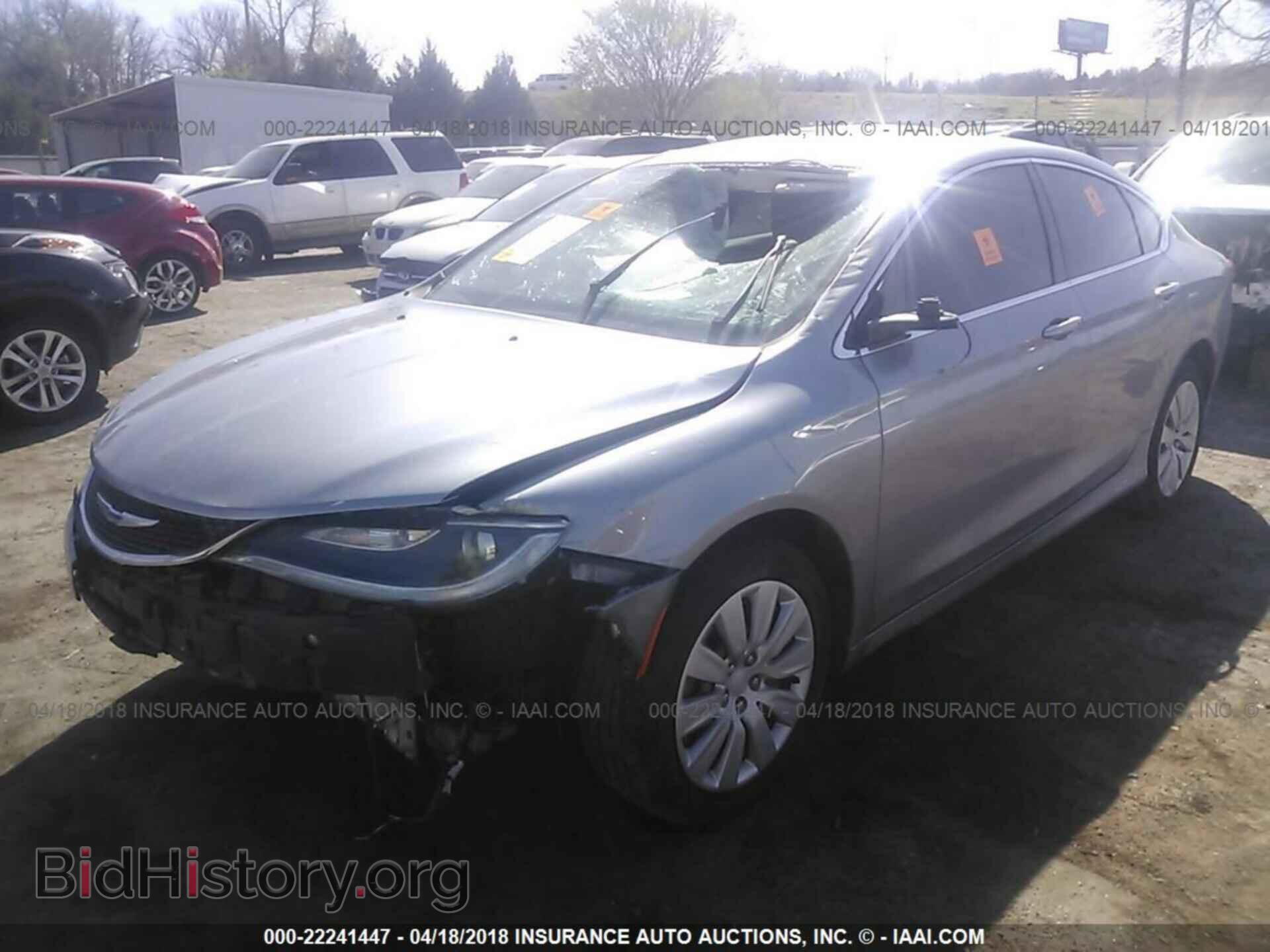 2016 Chrysler 200 - VIN: 1C3CCCFB8GN100461 - Photo 2