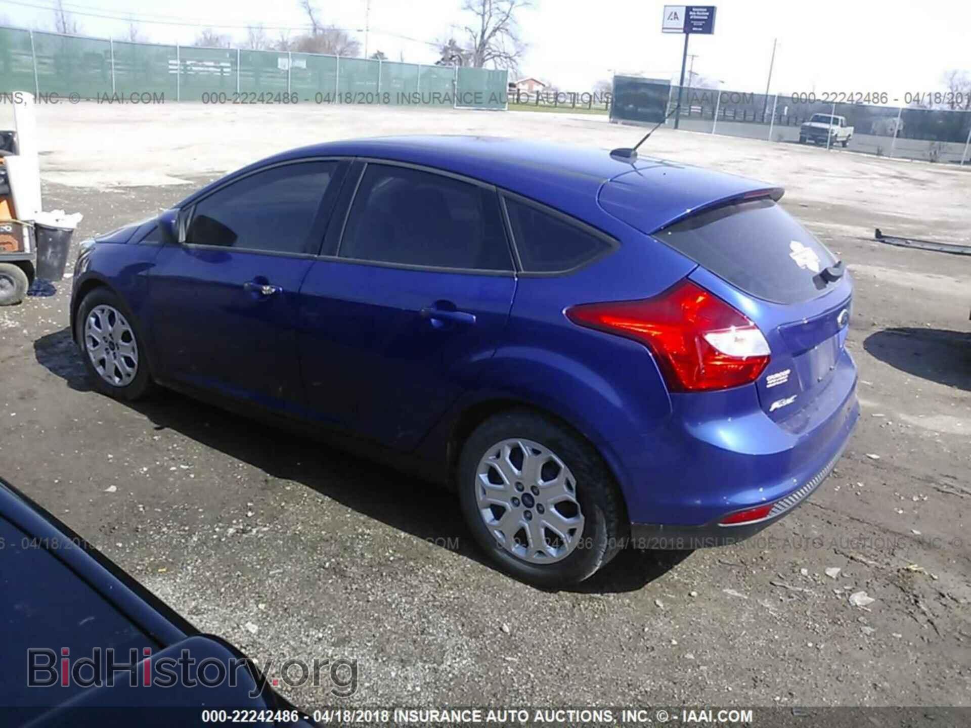 2012 Ford Focus - VIN: 1FAHP3K28CL277874 - Photo 3