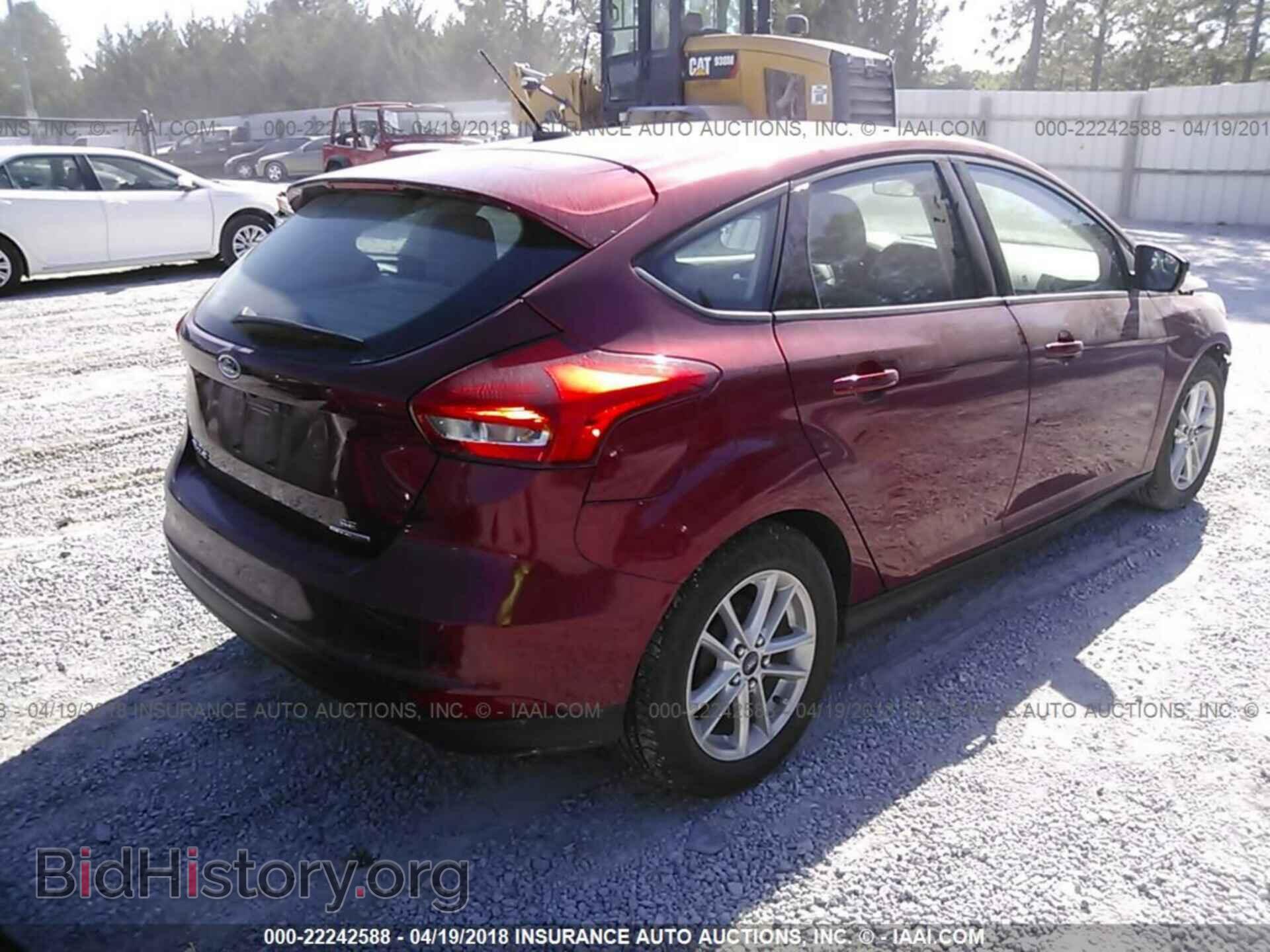 2015 Ford Focus - VIN: 1FADP3K21FL366267 - Photo 4