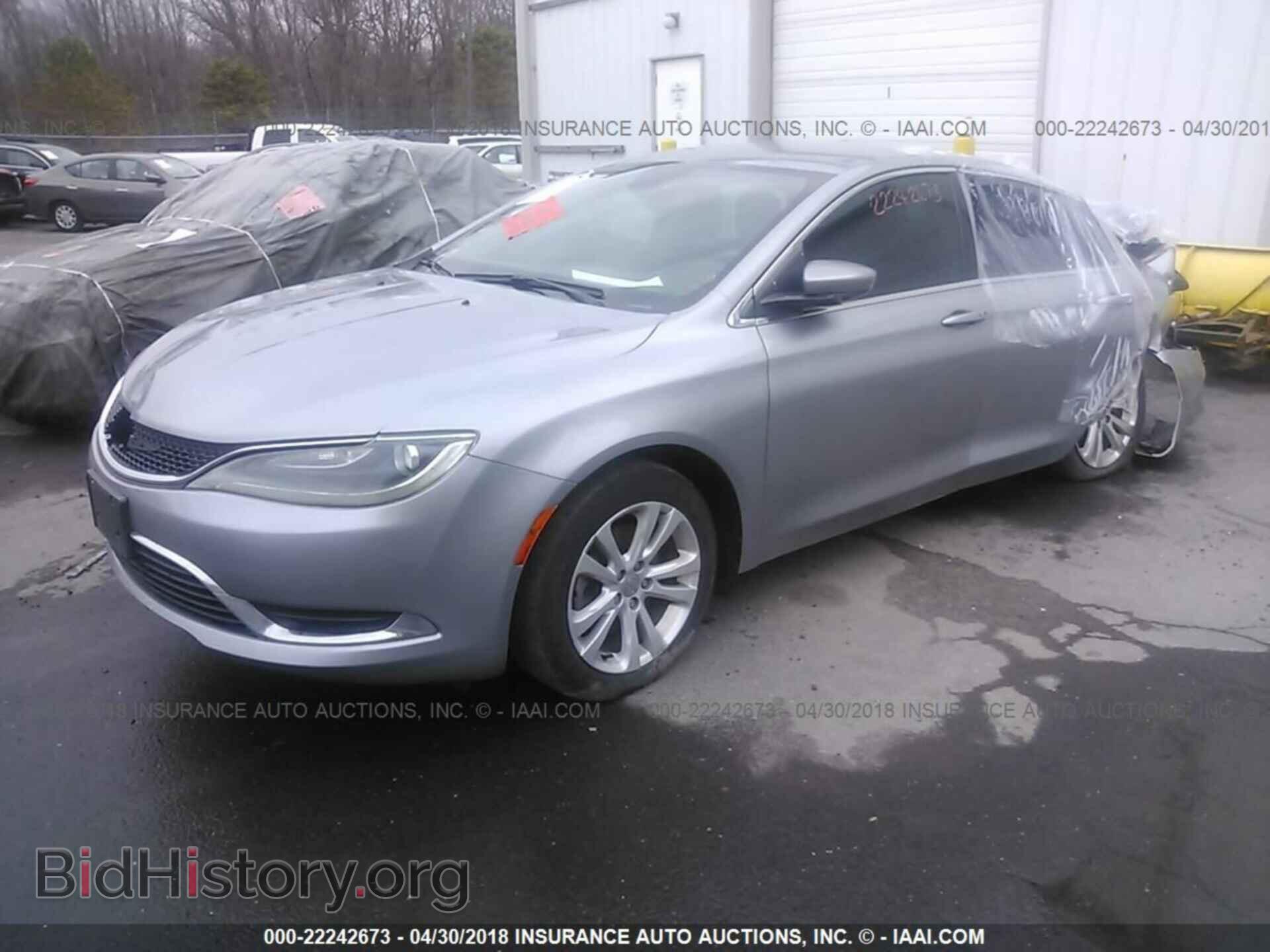 2015 Chrysler 200 - VIN: 1C3CCCAB8FN607933 - Photo 2