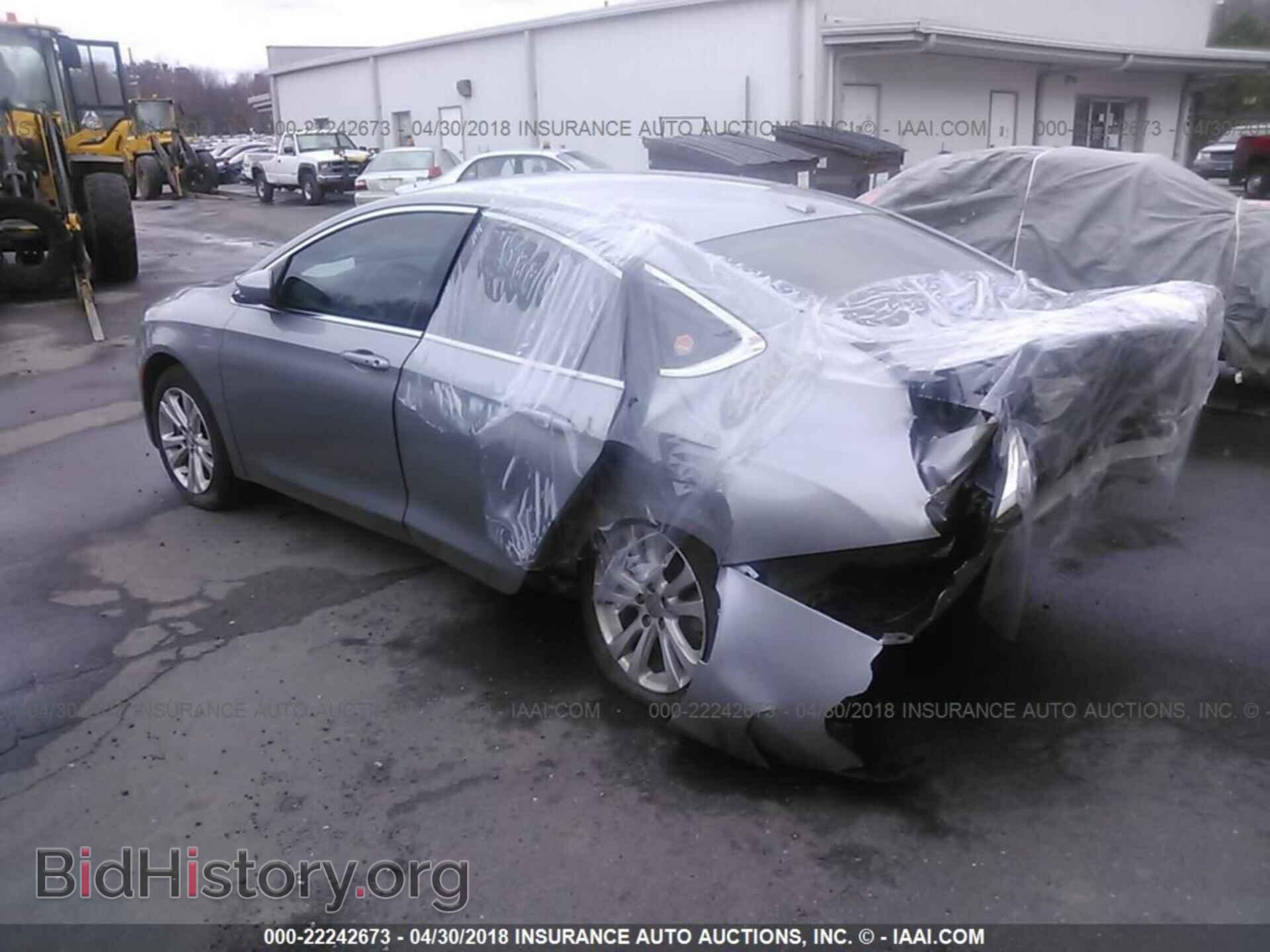 2015 Chrysler 200 - VIN: 1C3CCCAB8FN607933 - Photo 3