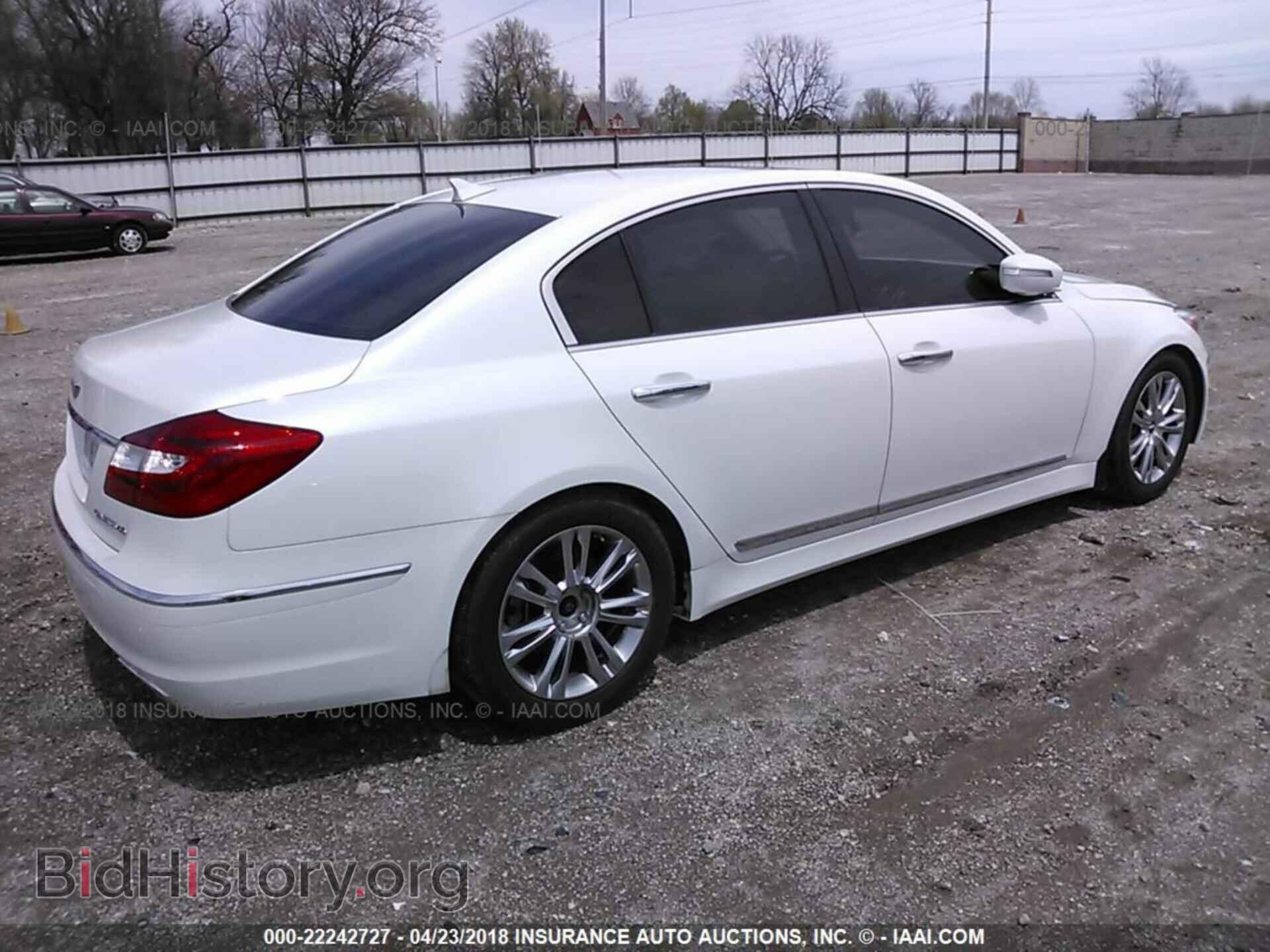 2012 Hyundai Genesis - VIN: KMHGC4DF1CU185566 - Фото 4