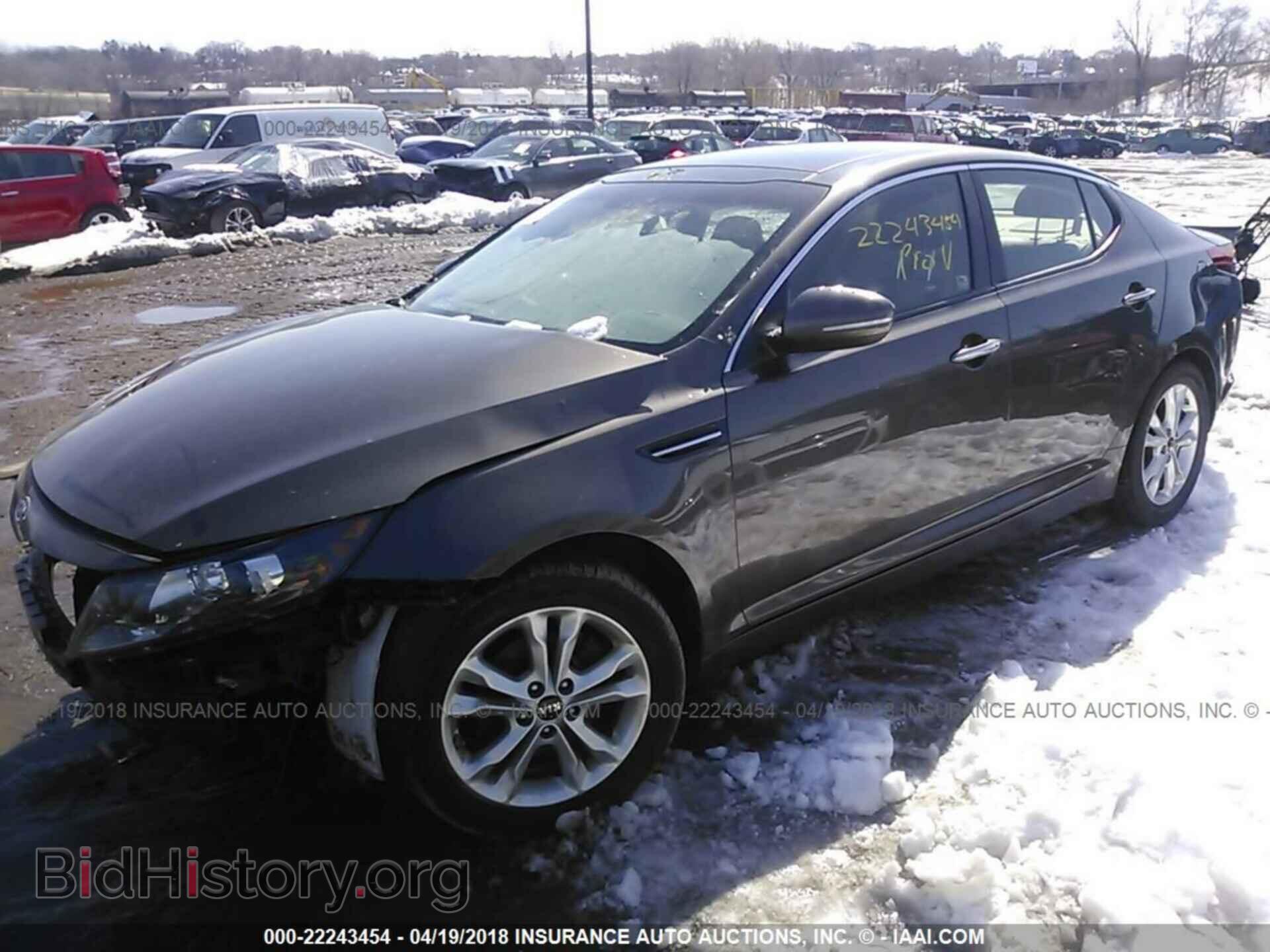 2011 Kia Optima - VIN: KNAGN4A7XB5165785 - Фото 2