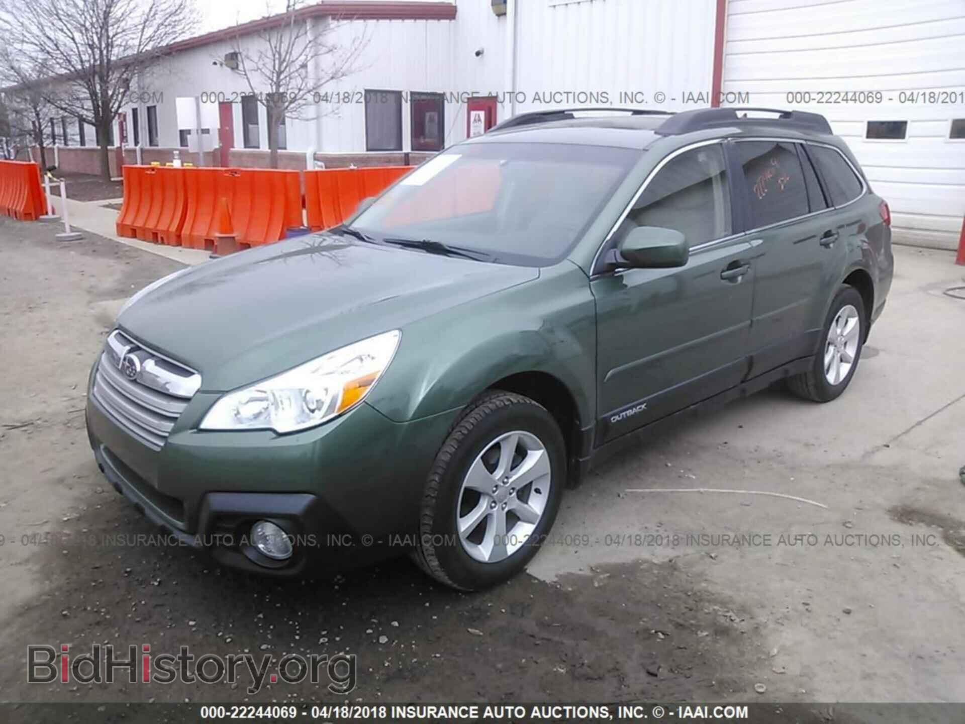 2014 Subaru Outback - VIN: 4S4BRCDC1E3296068 - Photo 2