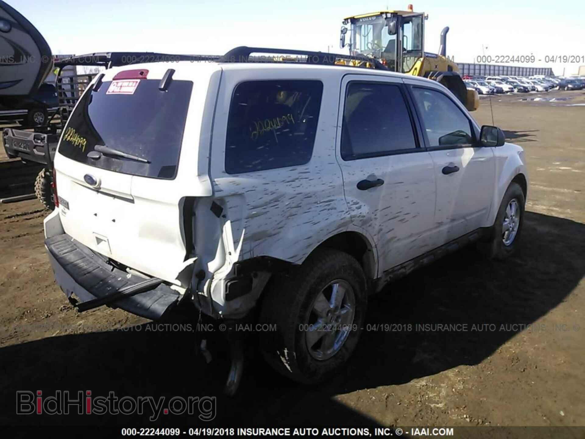 2012 Ford Escape - VIN: 1FMCU9D71CKC84188 - Photo 4