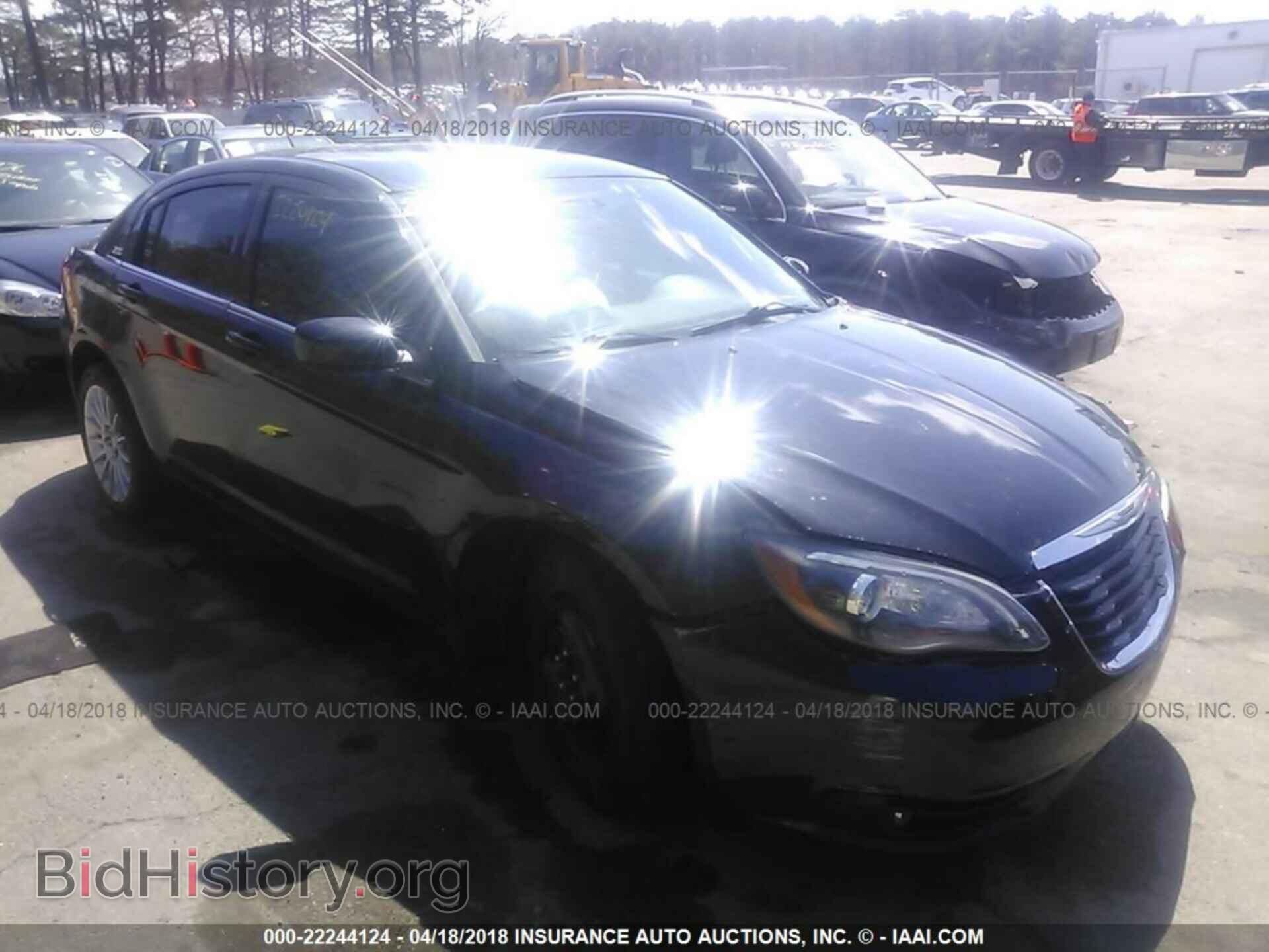Photo 1C3CCBBB5EN131812 - Chrysler 200 2014